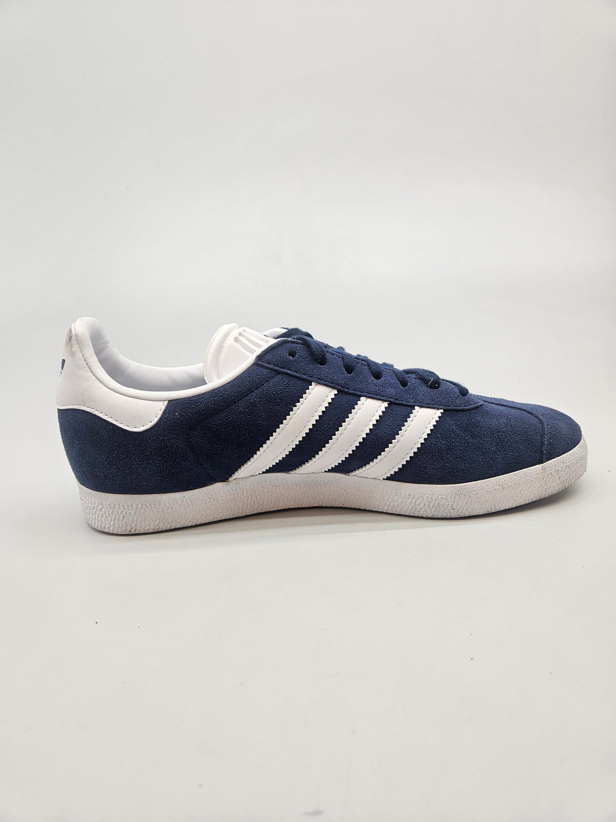ADIDAS NOVI ORIGINAL PATIKI BR 39
