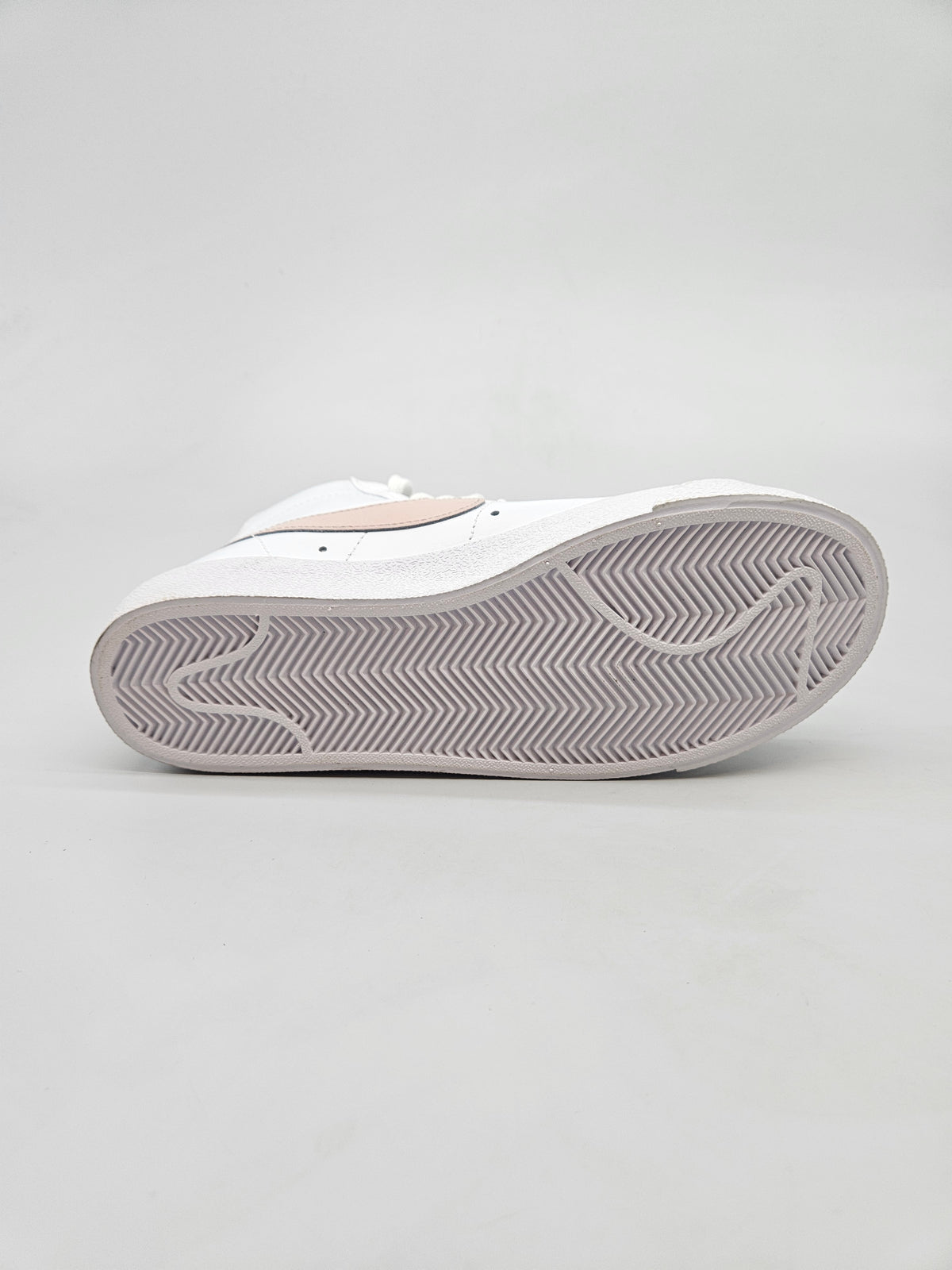 NIKE NOVI ORIGINAL PATIKI BR 38