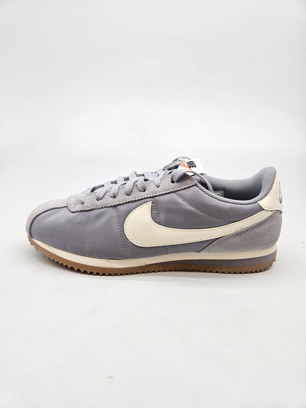 NIKE NOVI ORIGINAL PATIKI BR 41