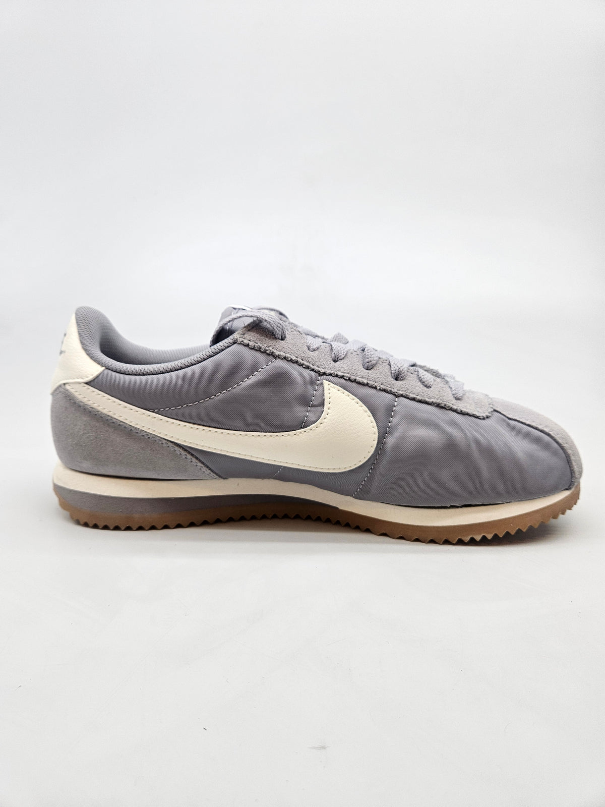 NIKE NOVI ORIGINAL PATIKI BR 41