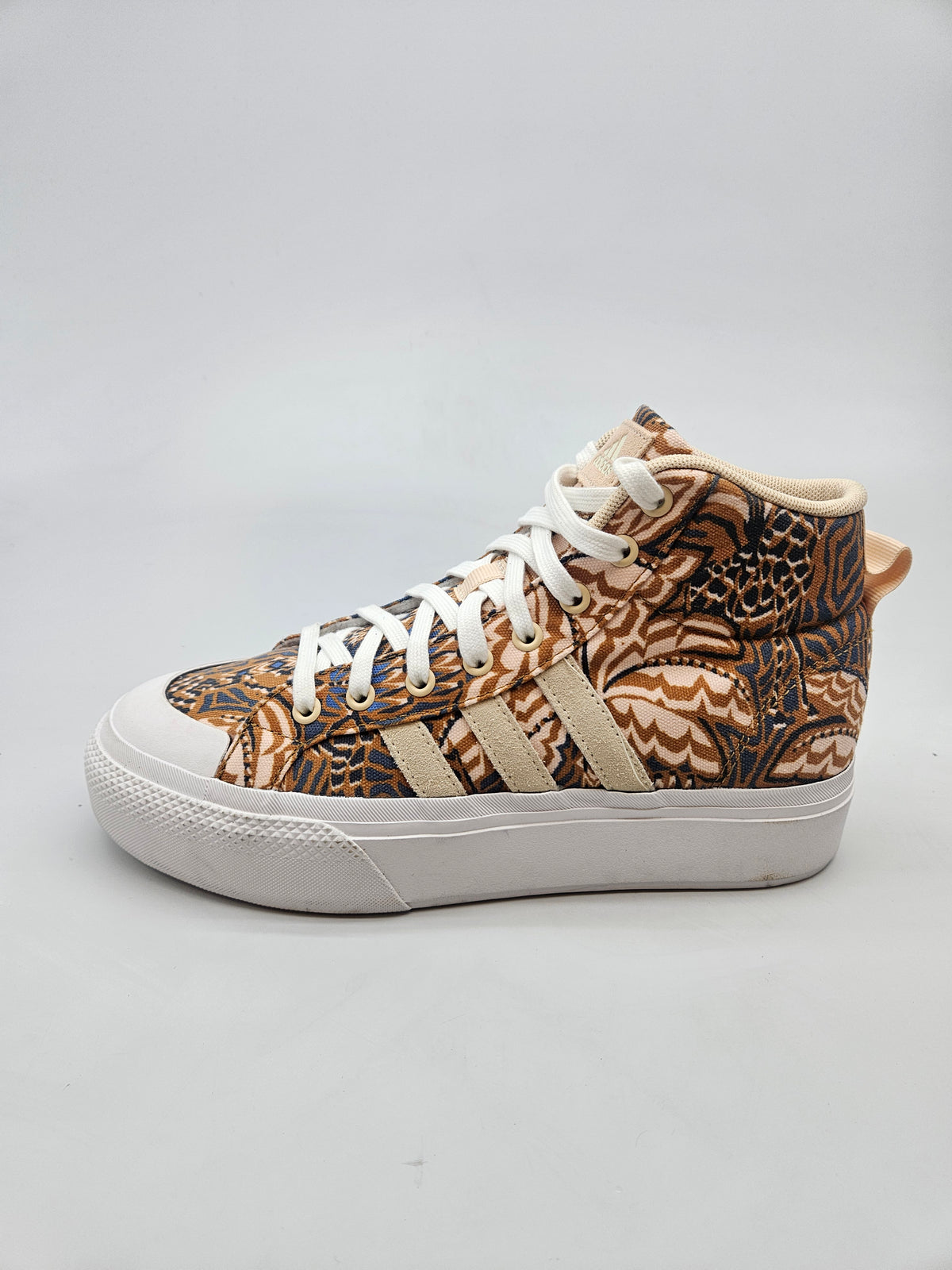 ADIDAS NOVI ORIGINAL PATIKI BR 41