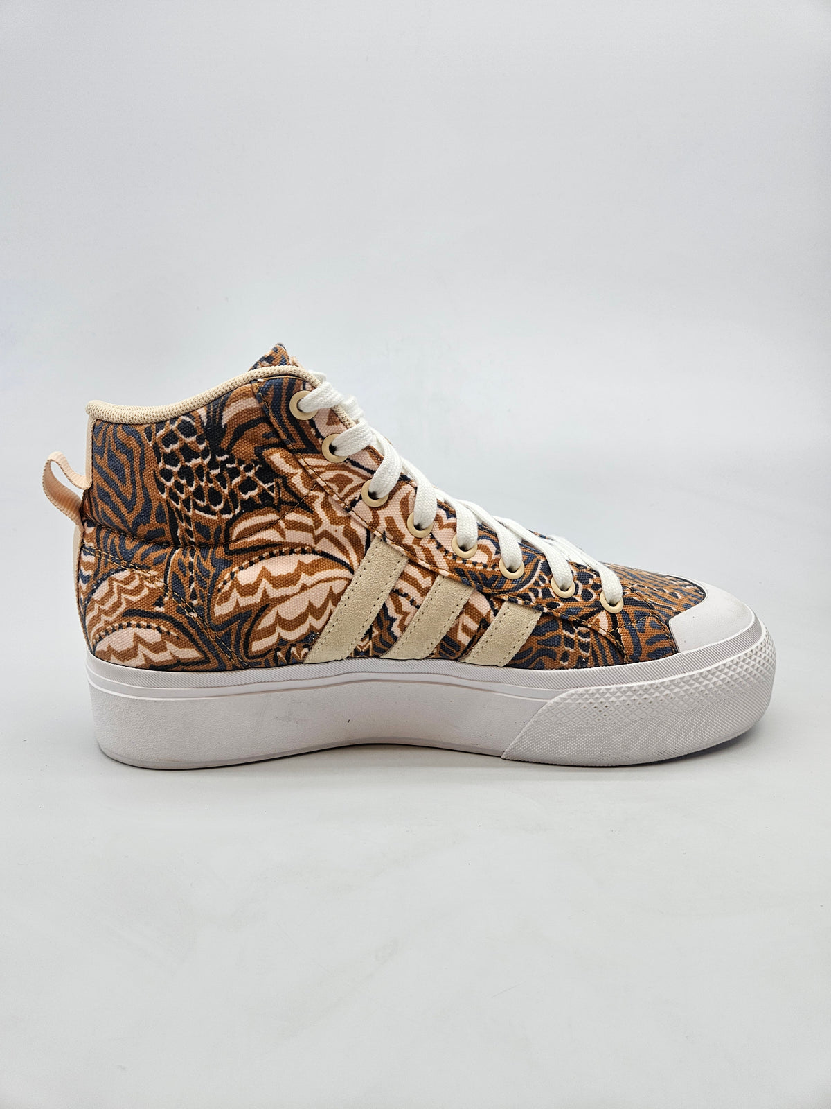 ADIDAS NOVI ORIGINAL PATIKI BR 41