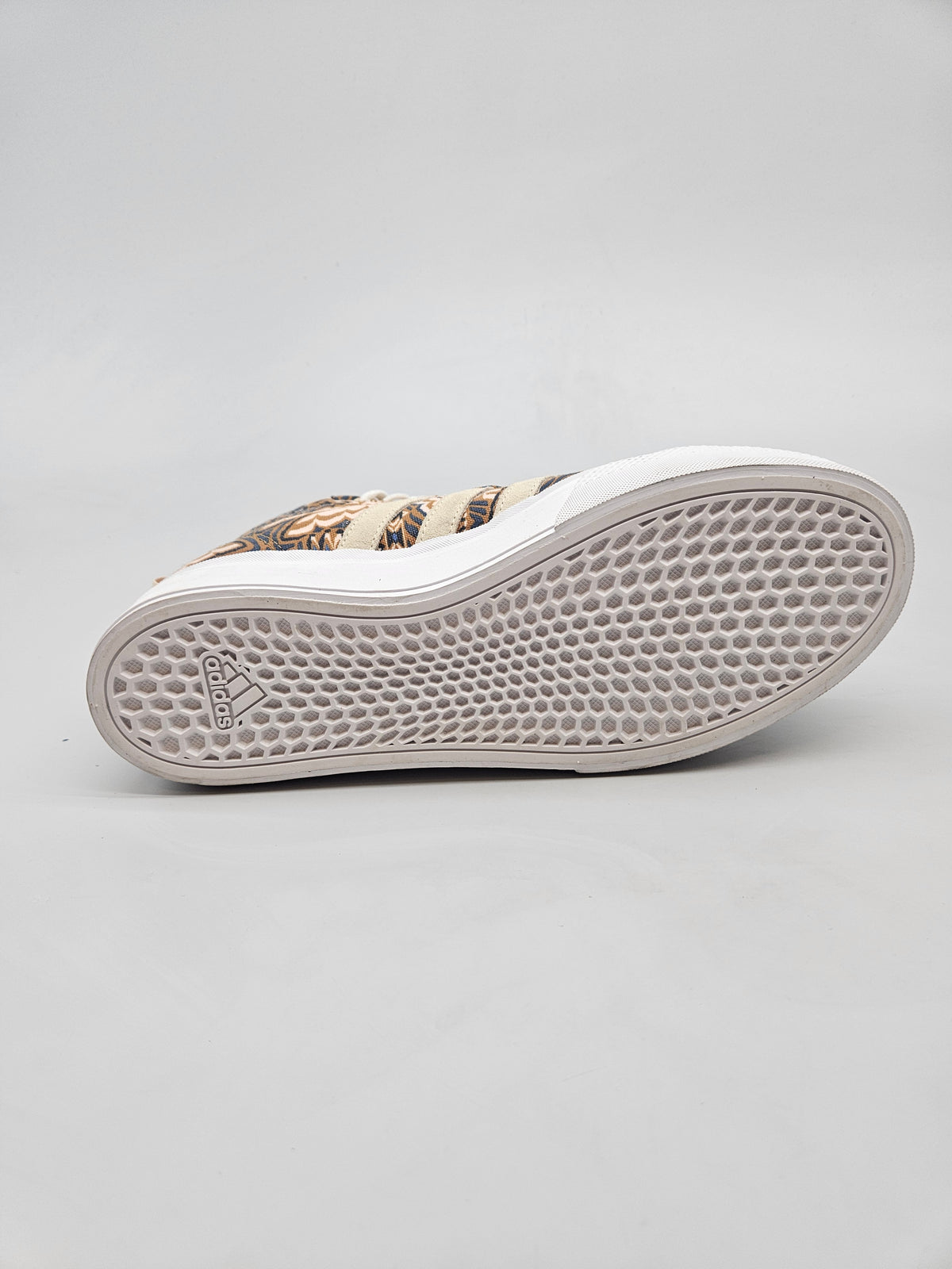 ADIDAS NOVI ORIGINAL PATIKI BR 41