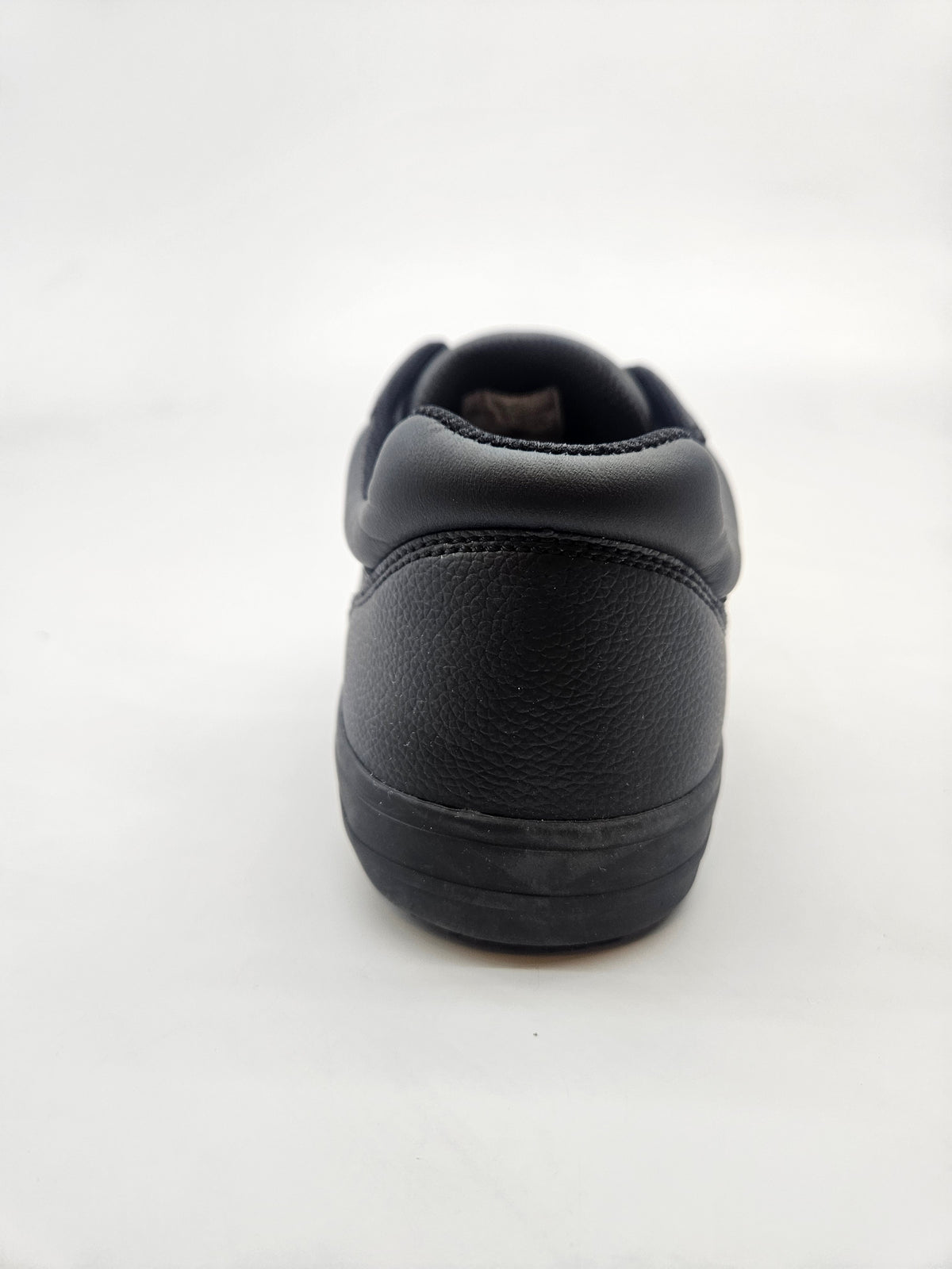 BATA NOVI ORIGINAL PATIKI BR 44