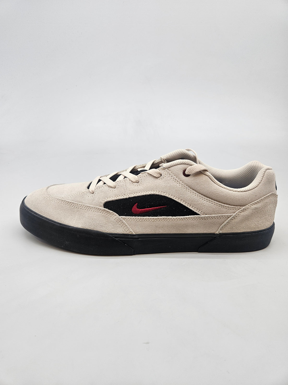 NIKE NOVI ORIGINAL PATIKI BR 48.5