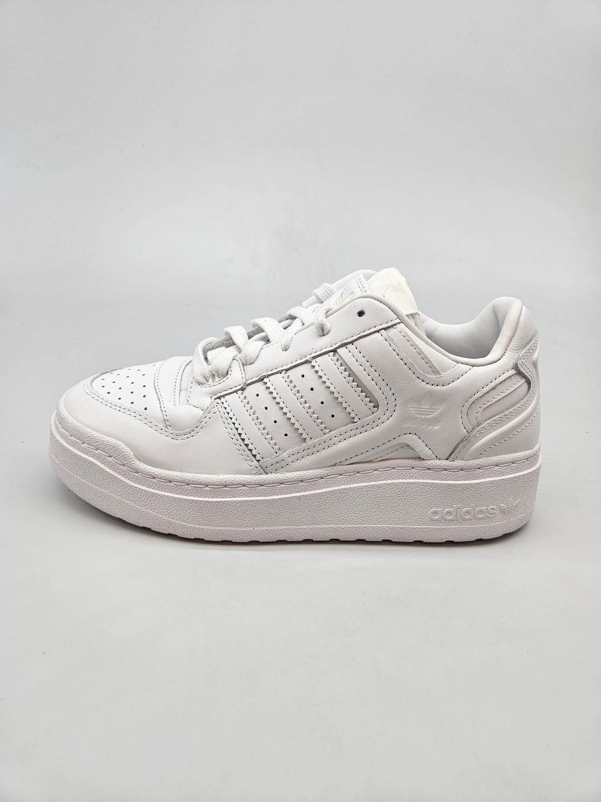 ADIDAS NOVI ORIGINAL PATIKI BR 39
