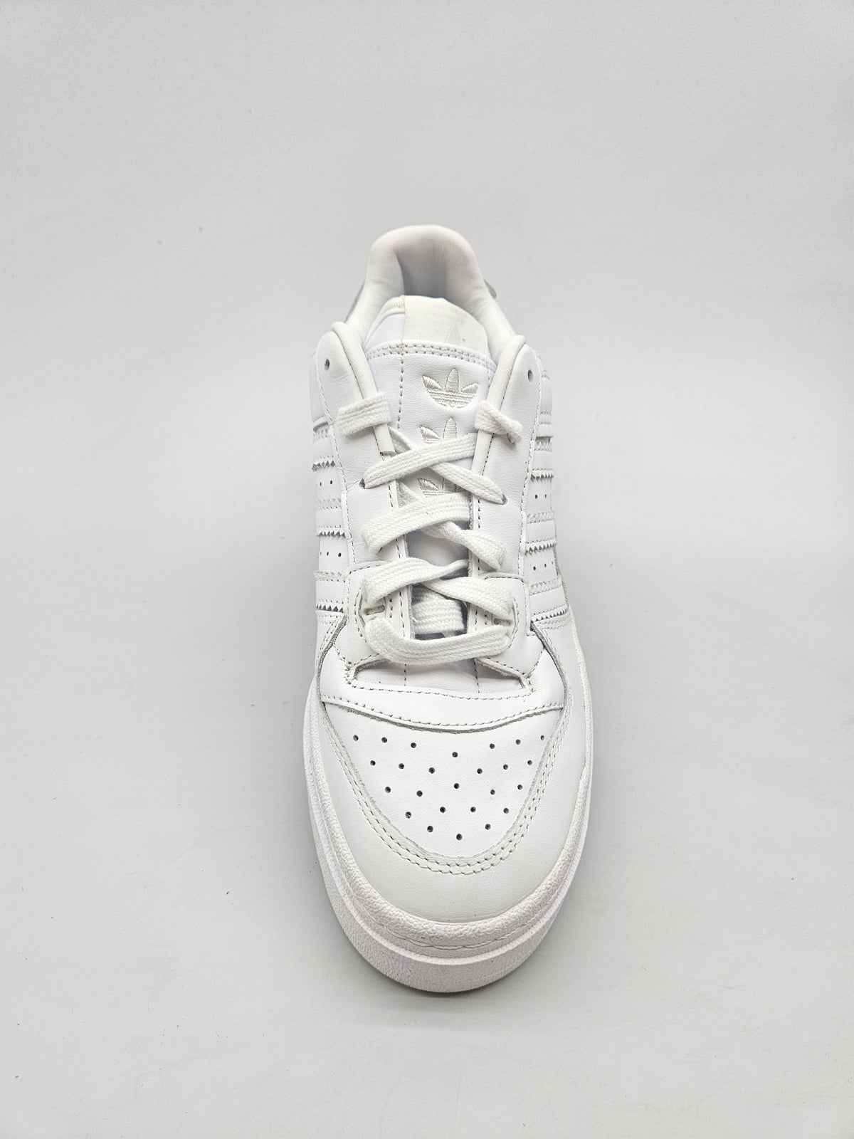 ADIDAS NOVI ORIGINAL PATIKI BR 39