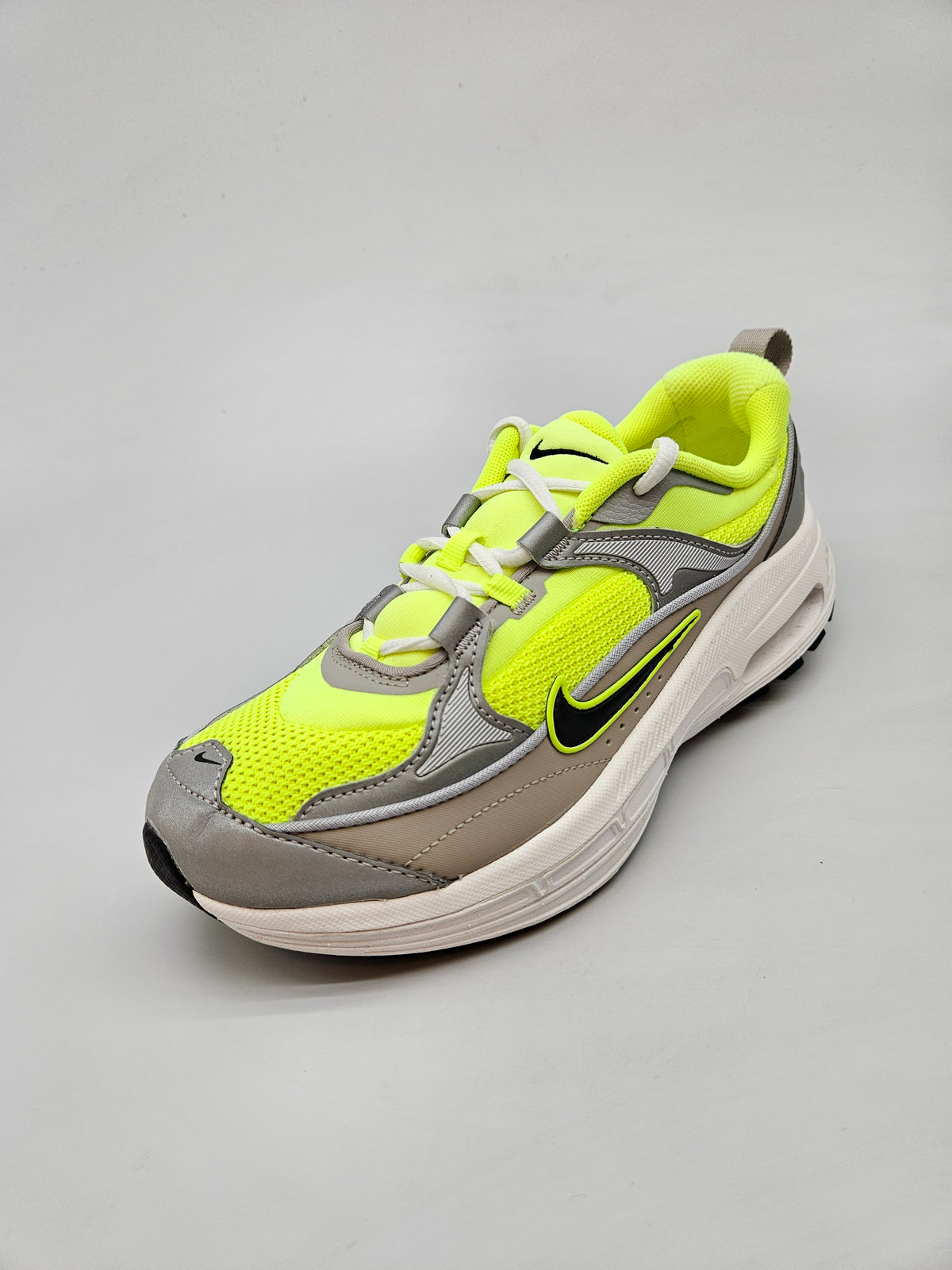 NIKE AIRMAX NOVI ORIGINAL PATIKI BR 38.5