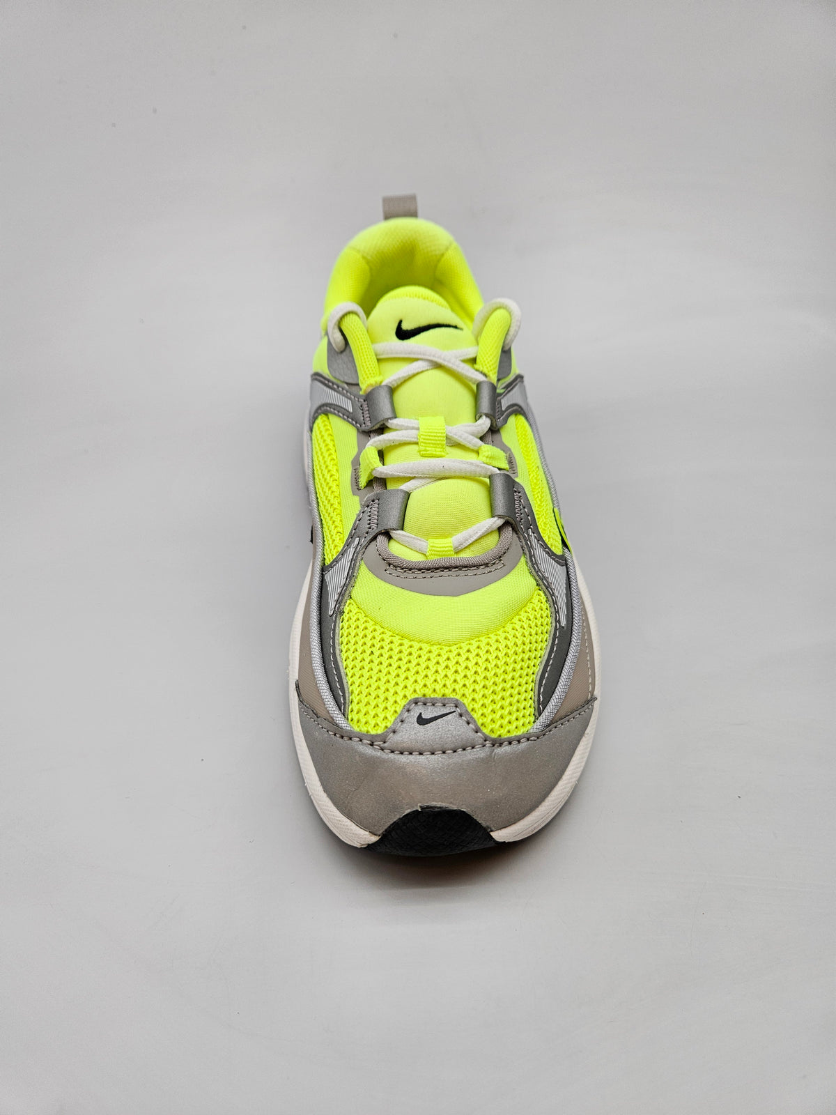 NIKE AIRMAX NOVI ORIGINAL PATIKI BR 38.5