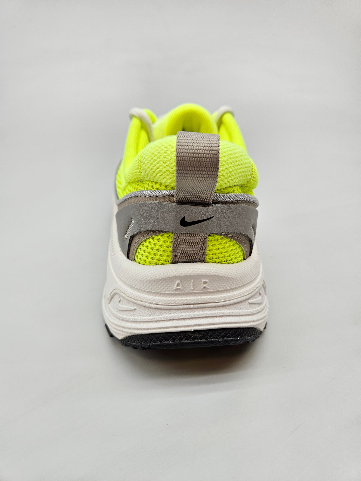 NIKE AIRMAX NOVI ORIGINAL PATIKI BR 38.5
