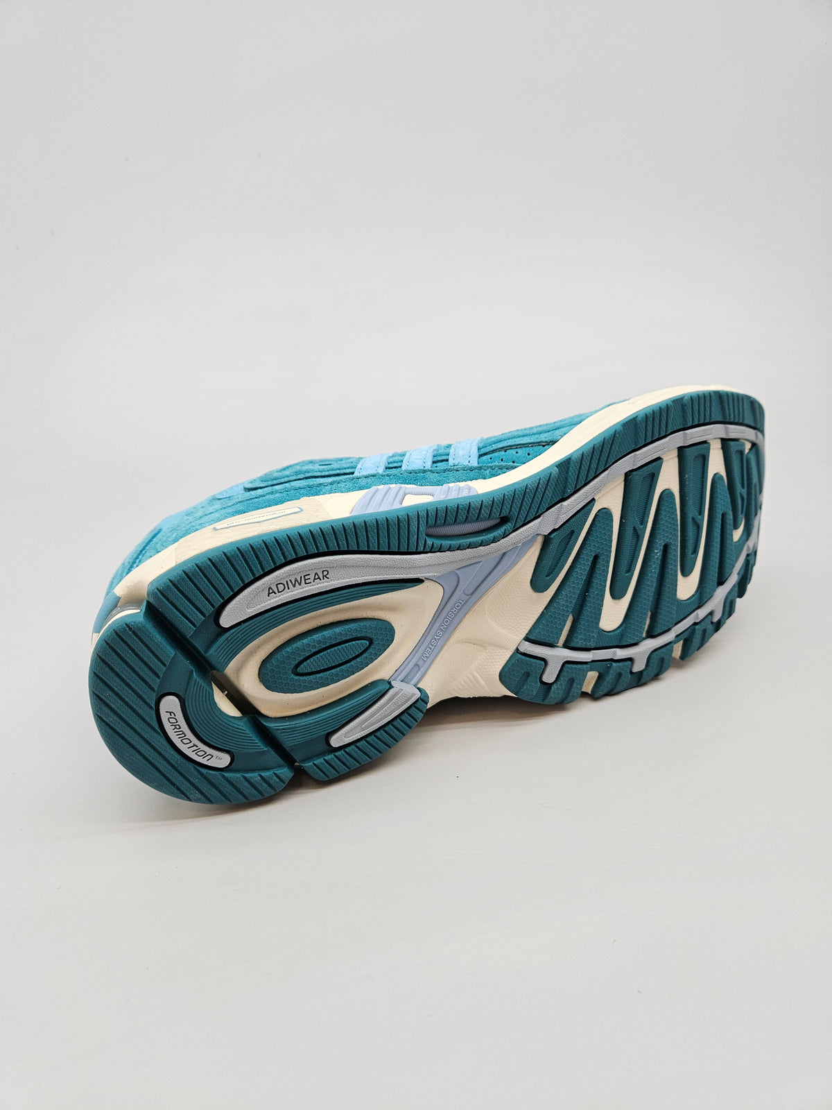 ADIDAS NOVI ORIGINAL PATIKI BR 39