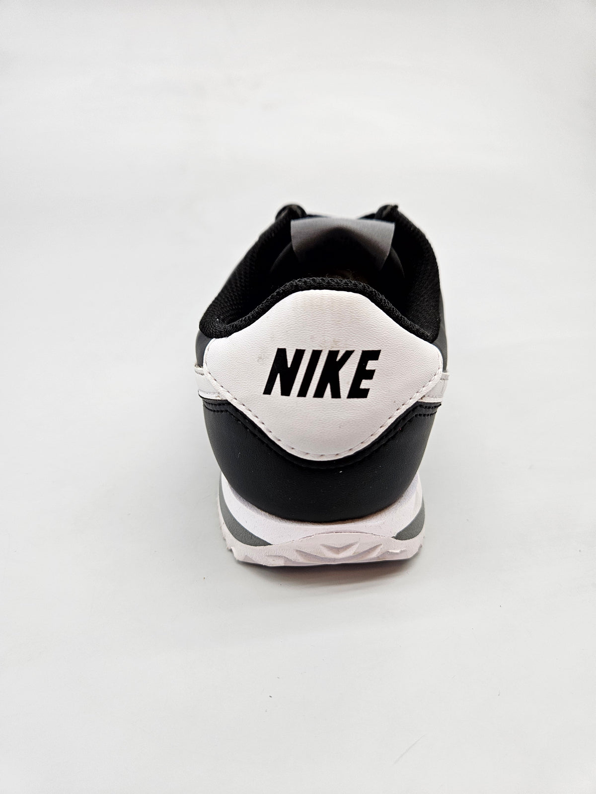 NIKE NOVI ORIGINAL PATIKI BR 36.5