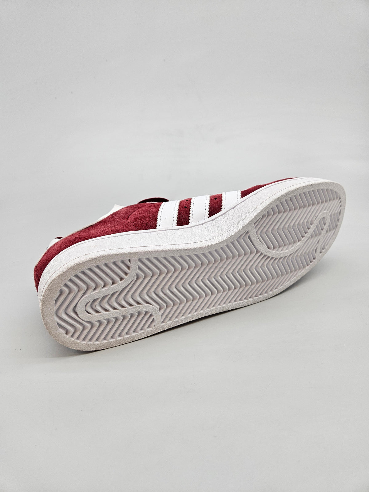 ADIDAS NOVI ORIGINAL PATIKI BR 39