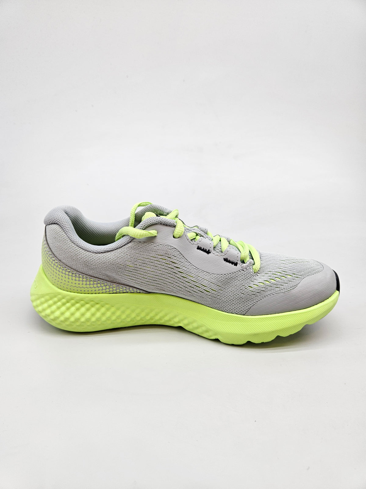 UNDER ARMOUR NOVI ORIGINAL PATIKI BR 35.5