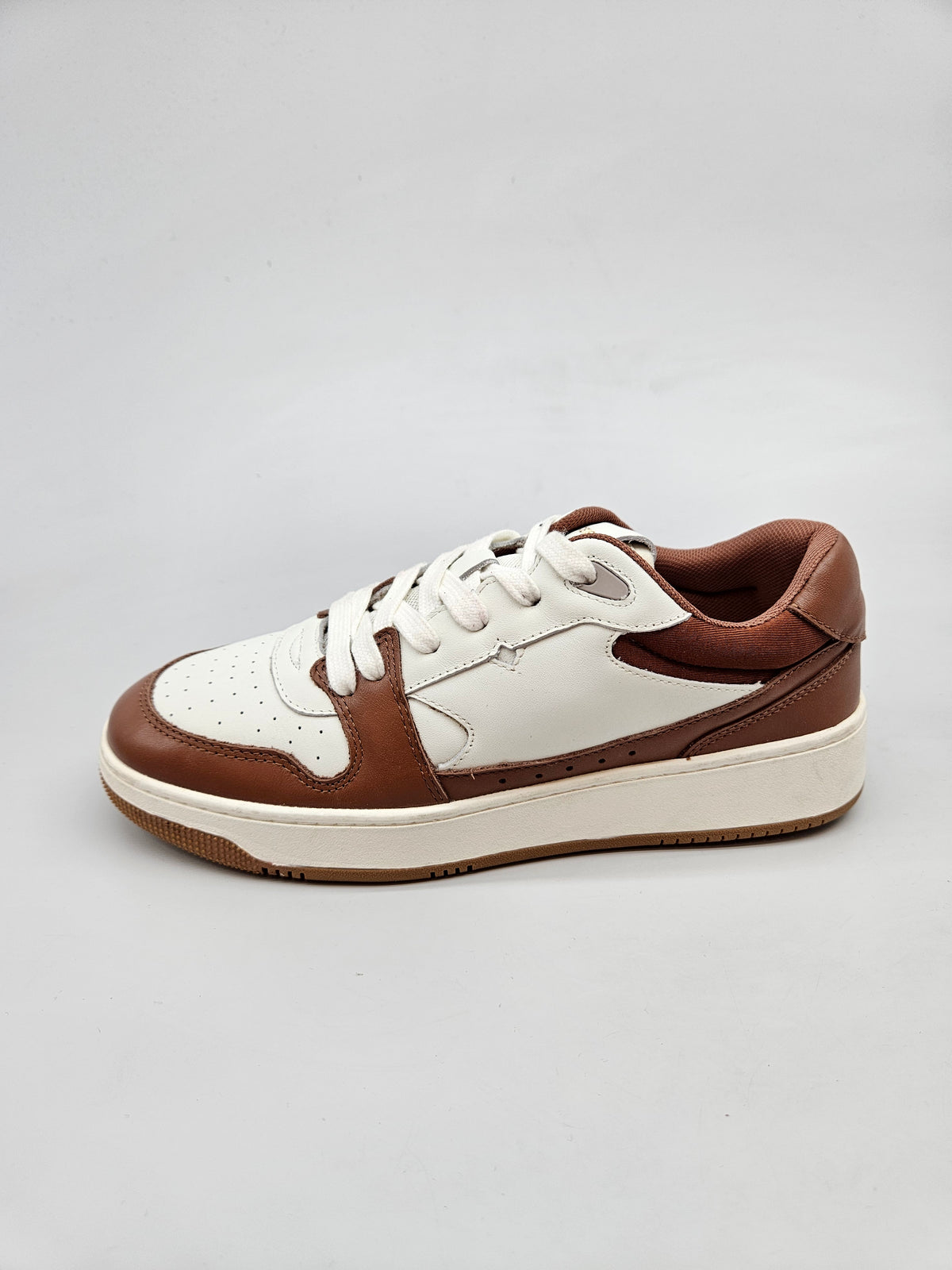 REISS NOVI ORIGINAL PATIKI BR 37