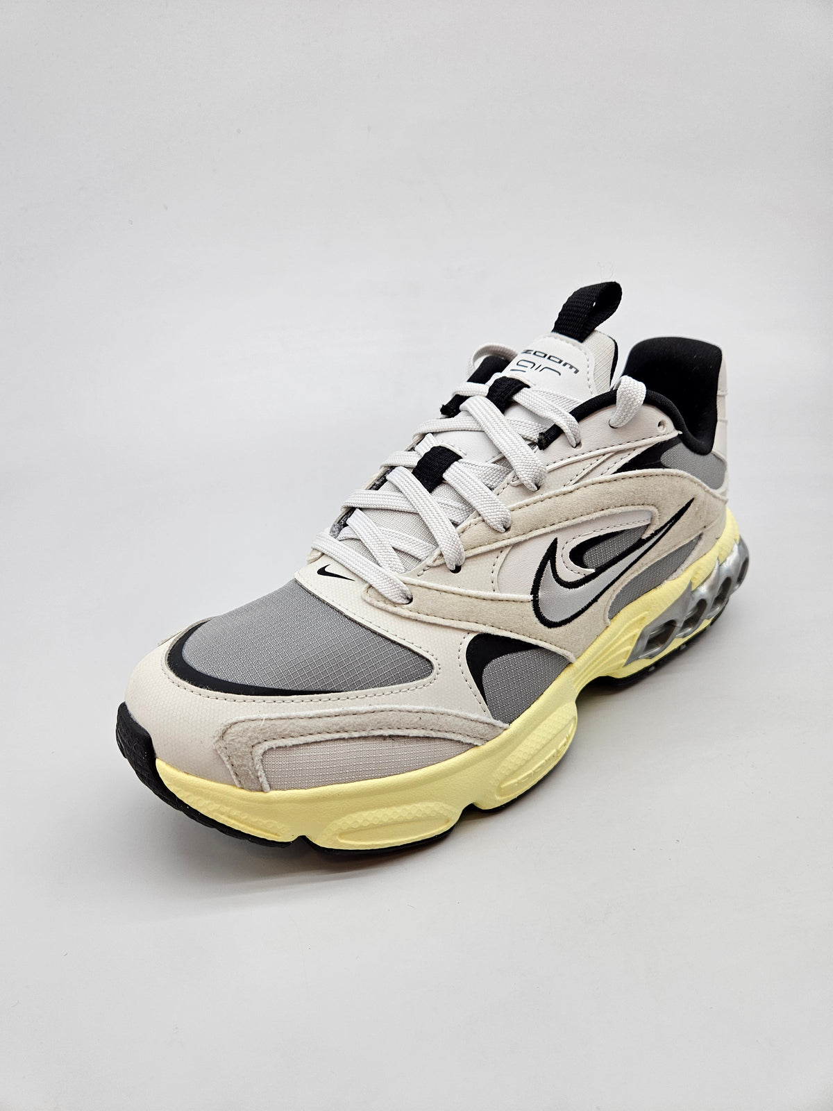 NIKE NOVI ORIGINAL PATIKI BR 39