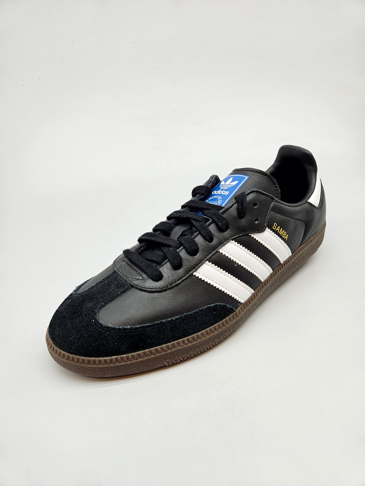 ADIDAS NOVI ORIGINAL PATIKI BR 44
