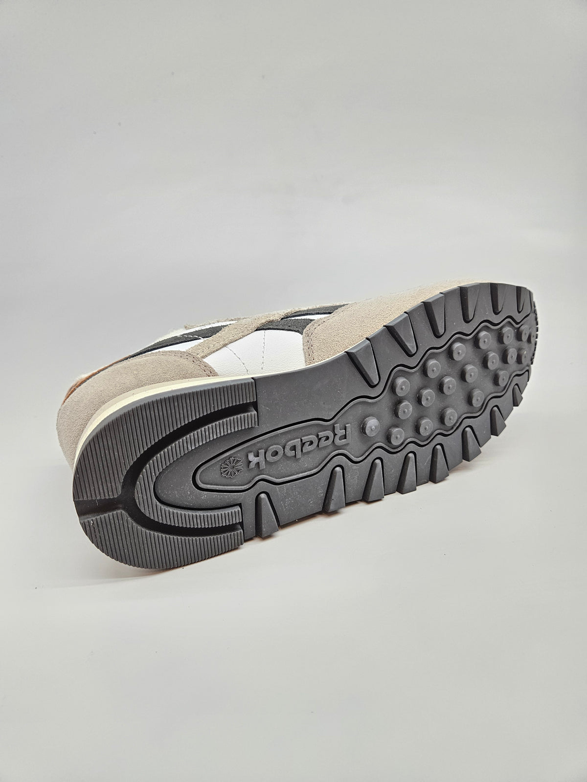 REEBOK NOVI ORIGINAL PATIKI BR 37.5