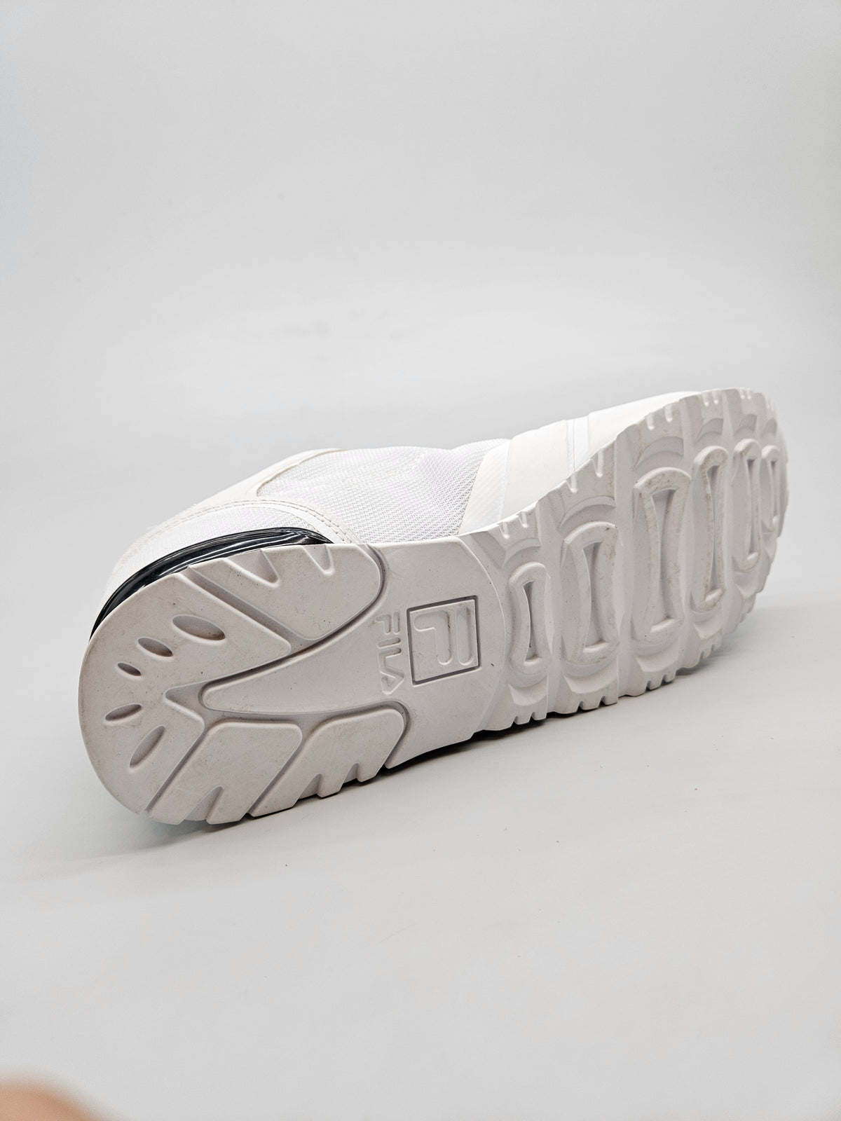 FILA NOVI ORIGINAL PATIKI BR 41