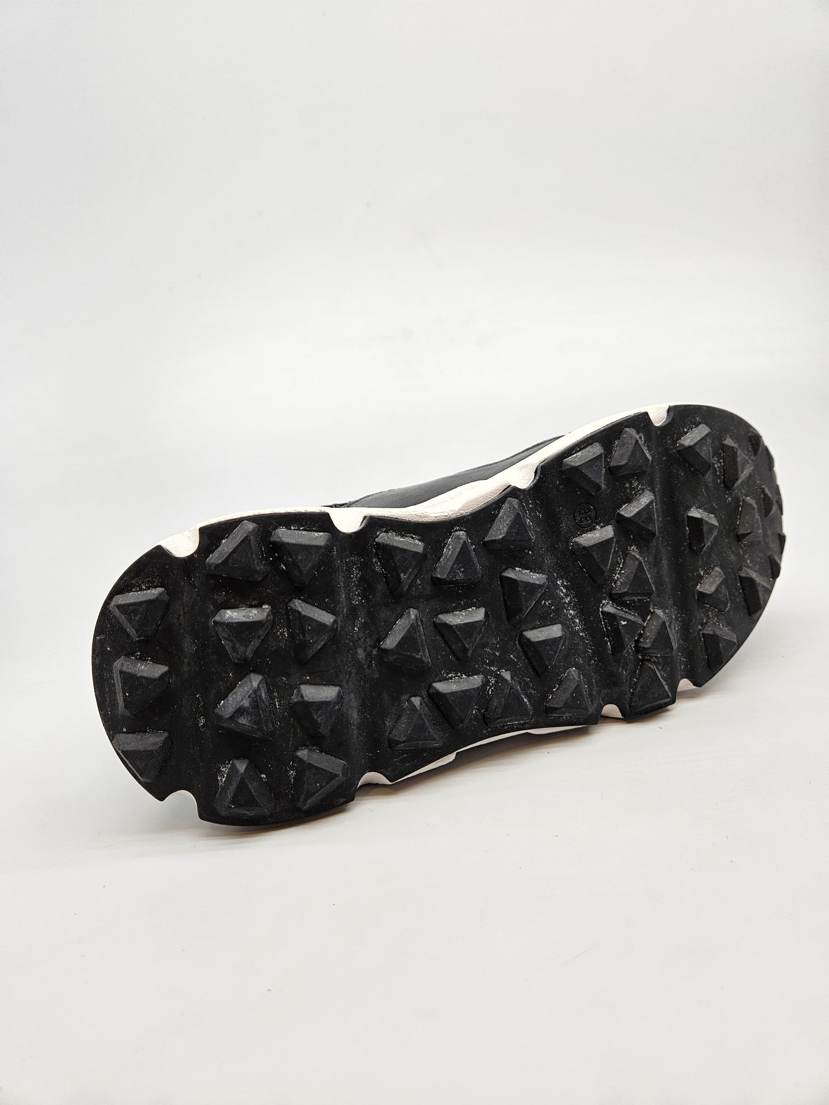 LIU JO NOVI ORIGINAL PATIKI BR 38