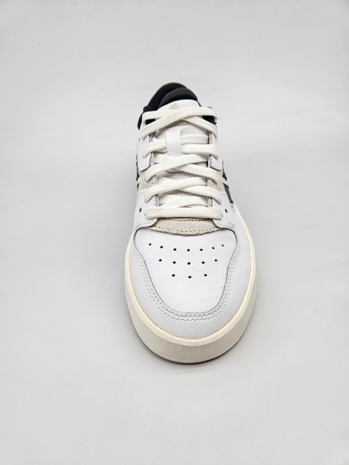 ADIDAS NOVI ORIGINAL PATIKI BR 36.5