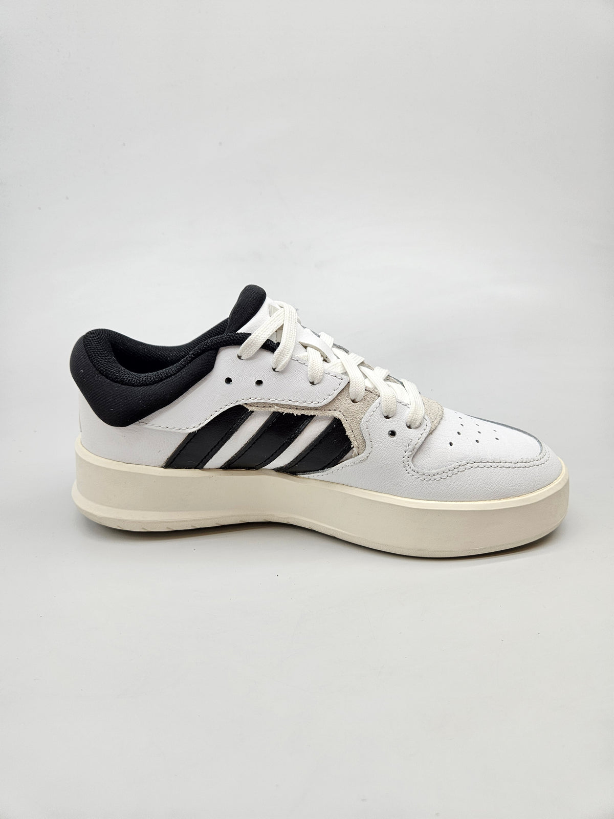 ADIDAS NOVI ORIGINAL PATIKI BR 36.5