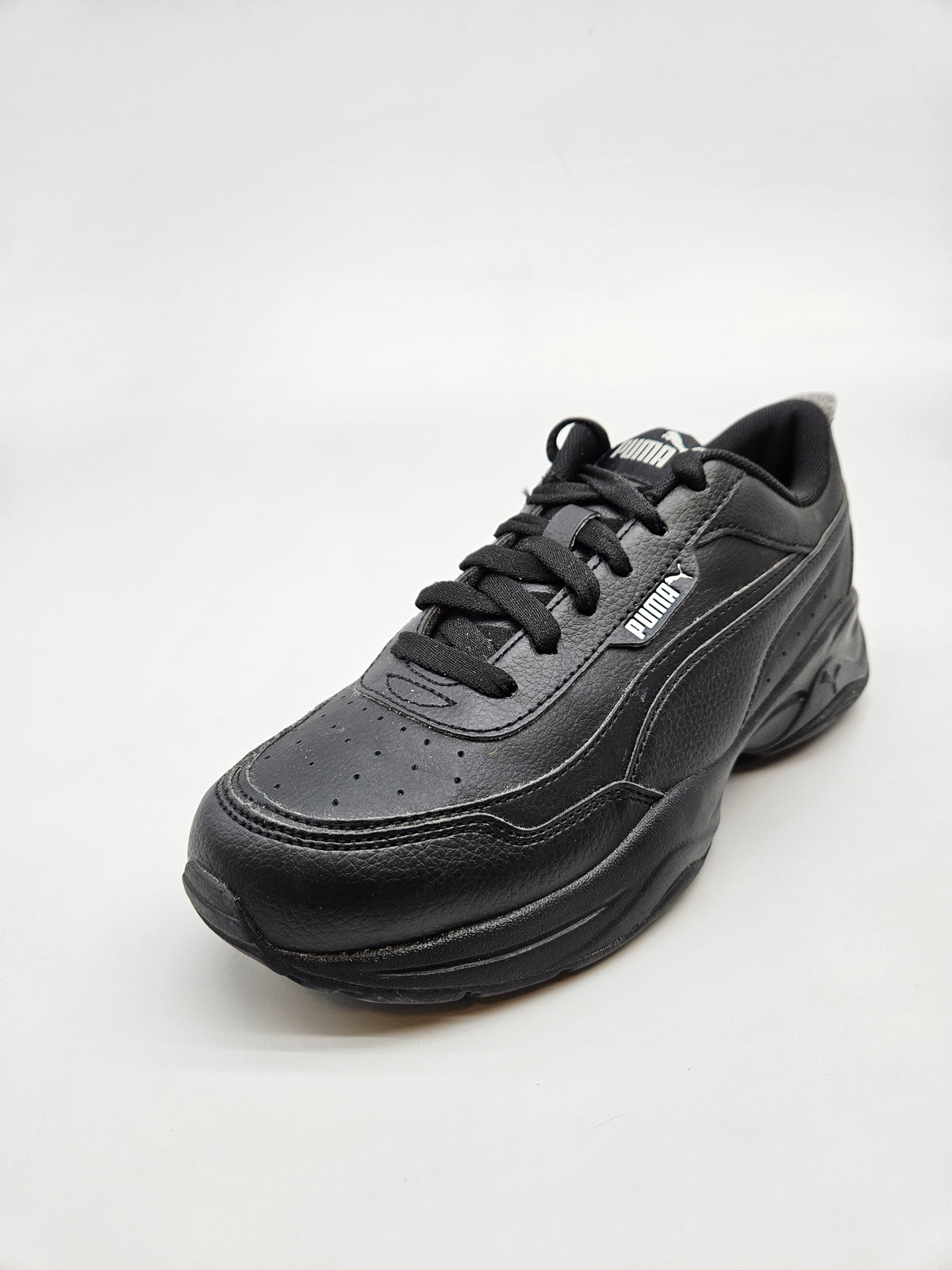 PUMA NOVI ORIGINAL PATIKI BR 37