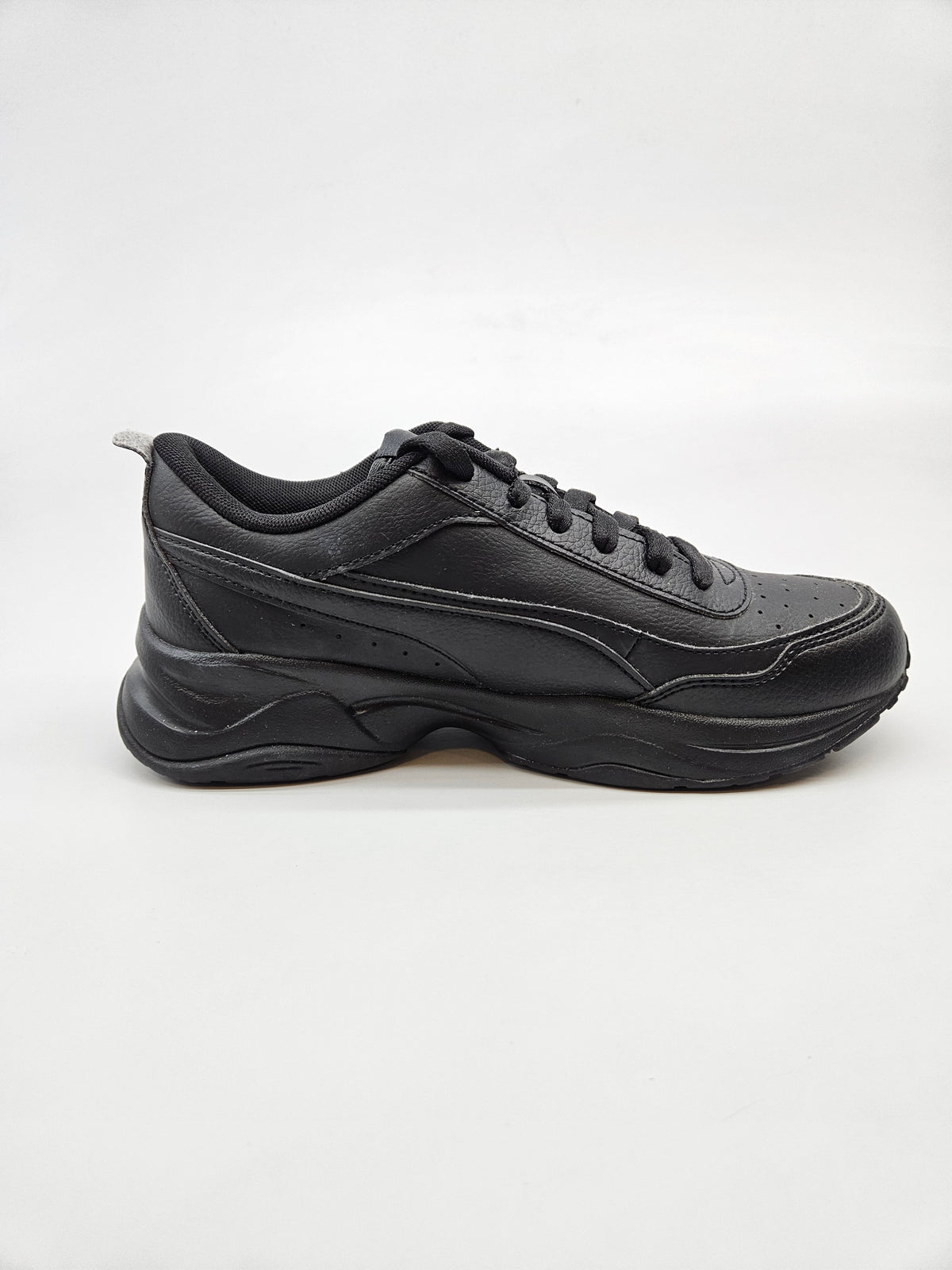 PUMA NOVI ORIGINAL PATIKI BR 37