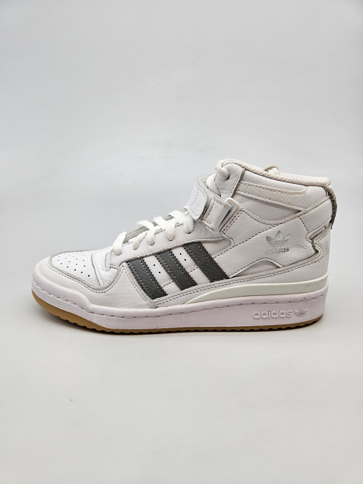 ADIDAS NOVI ORIGINAL PATIKI BR 38