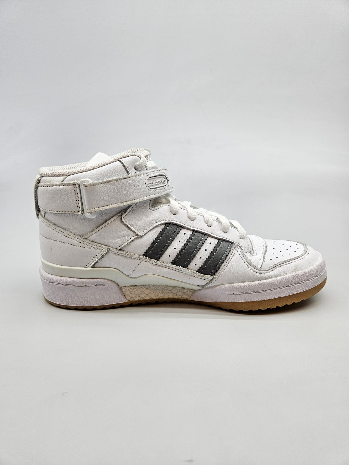 ADIDAS NOVI ORIGINAL PATIKI BR 38