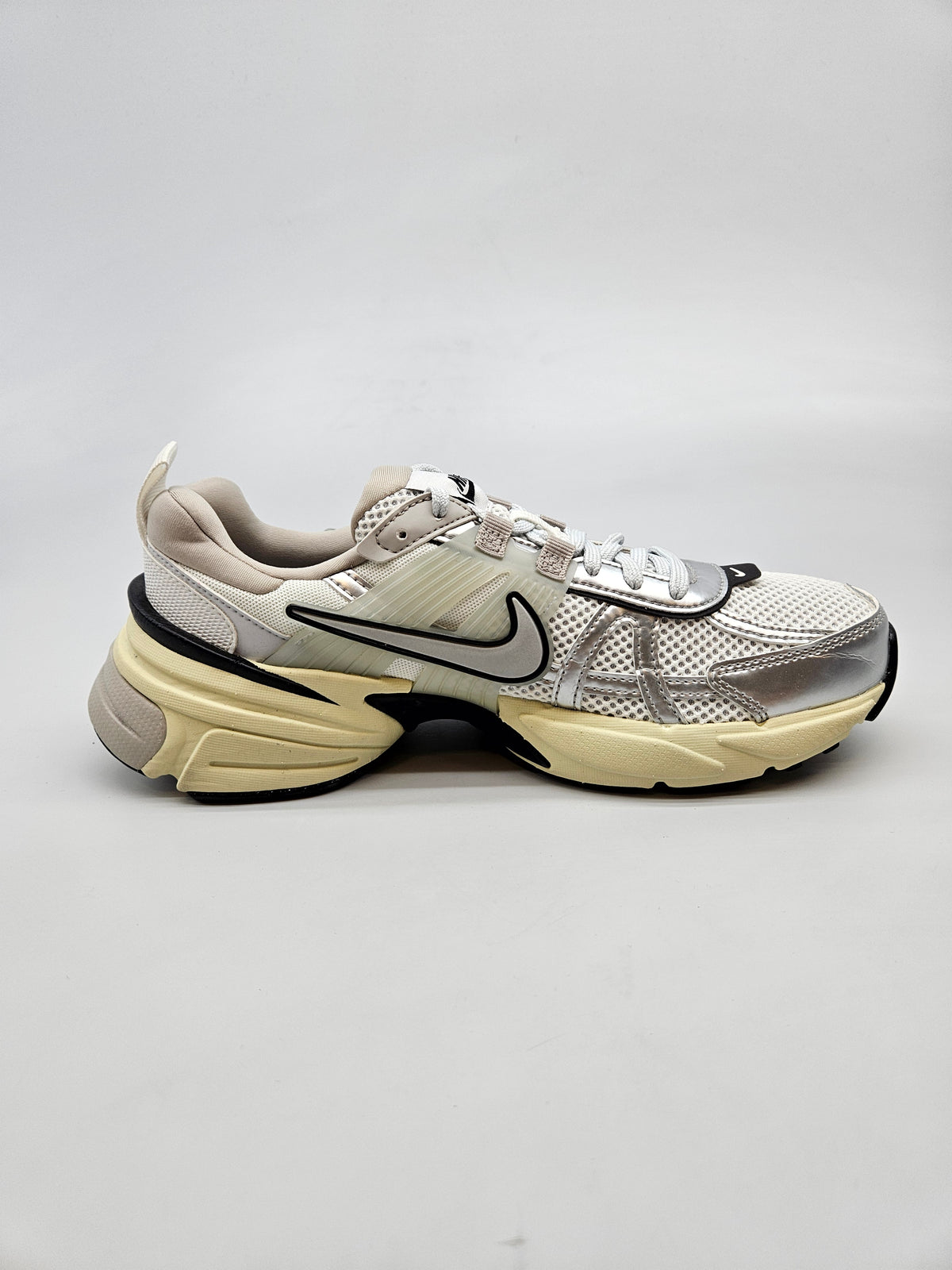 NIKE NOVI ORIGINAL PATIKI BR 40