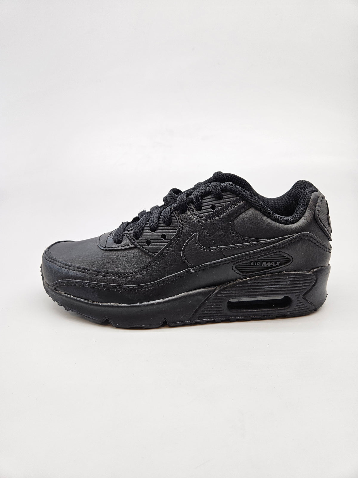 NIKE AIRMAX NOVI ORIGINAL PATIKI BR 36
