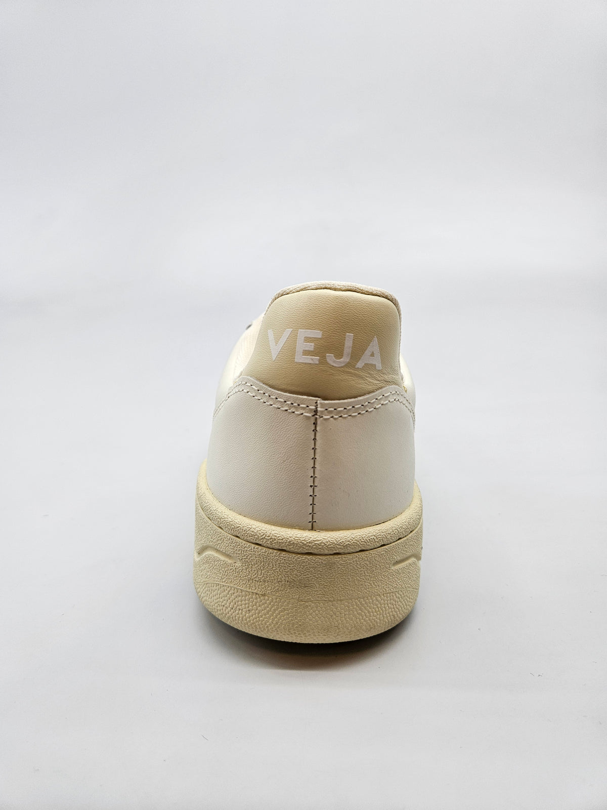 VEJA NOVI ORIGINAL PATIKI BR 40