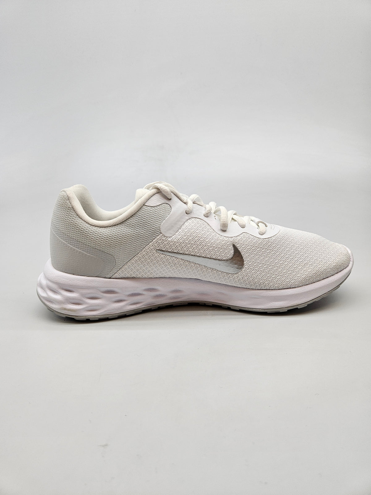 NIKE NOVI ORIGINAL PATIKI BR 40.5
