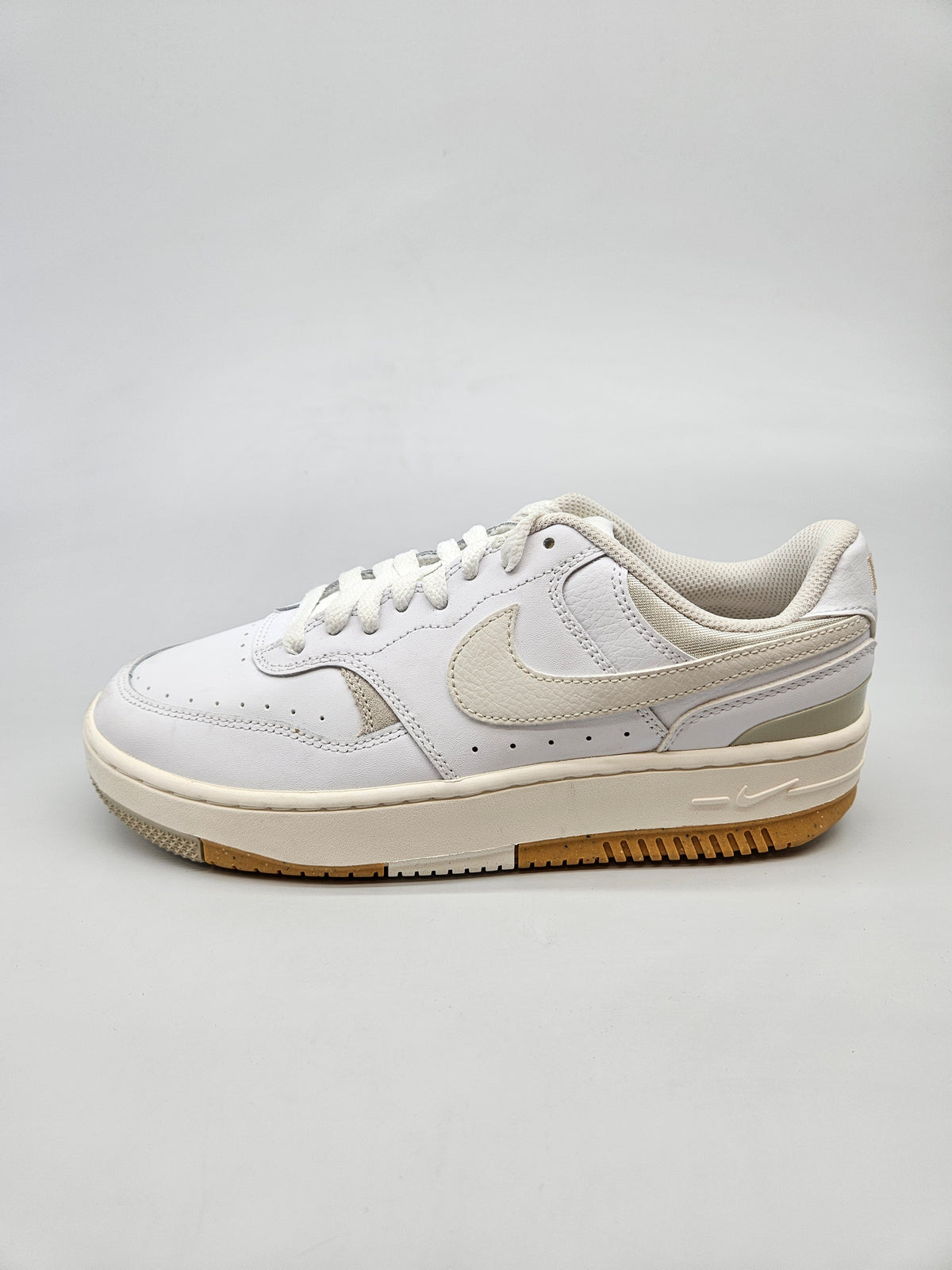 NIKE NOVI ORIGINAL PATIKI BR 39