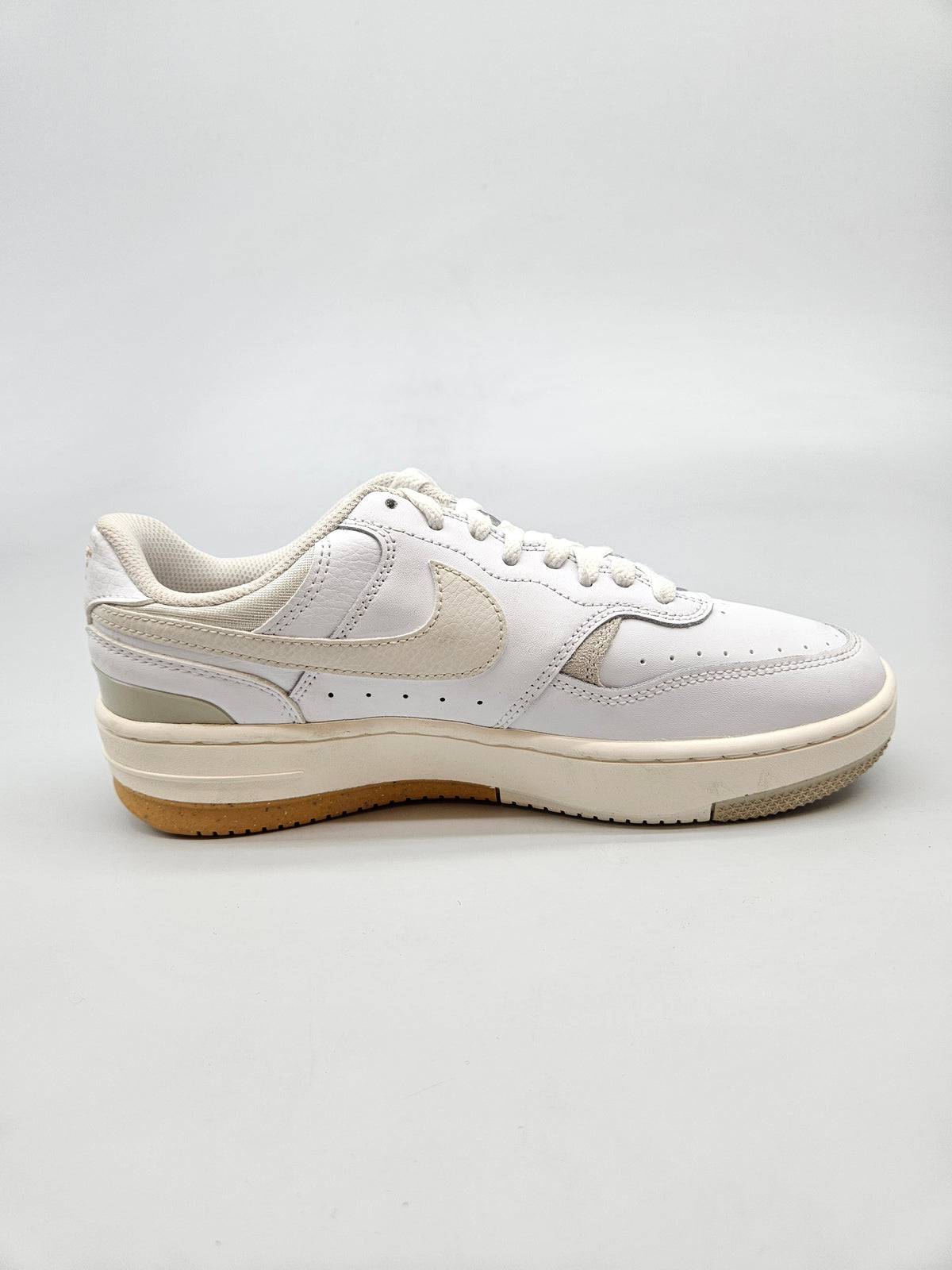 NIKE NOVI ORIGINAL PATIKI BR 39