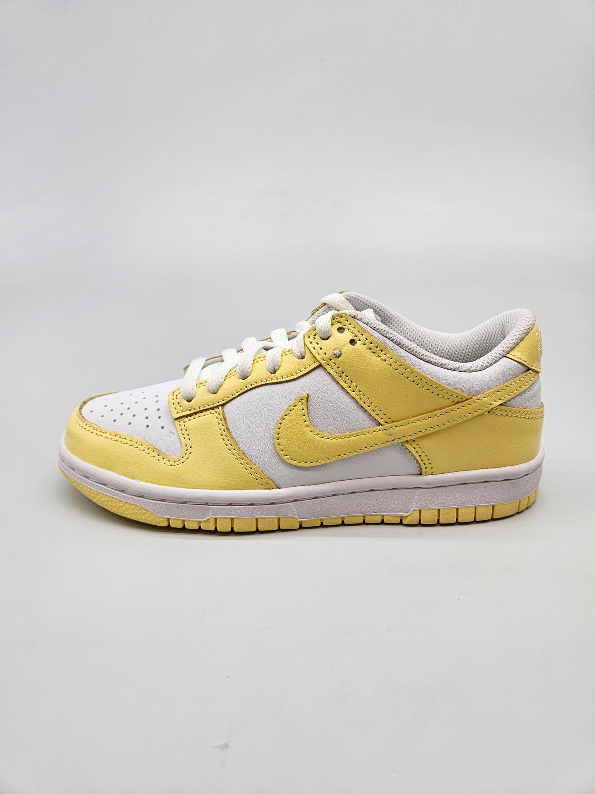 NIKE NOVI ORIGINAL PATIKI BR 36