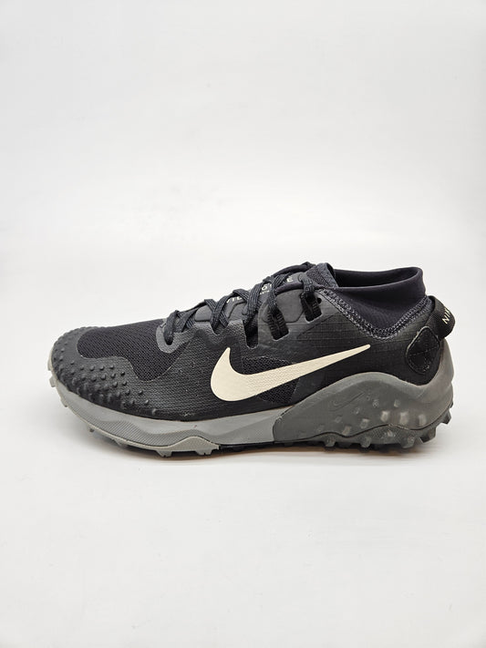 NIKE NOVI ORIGINAL PATIKI BR 38.5