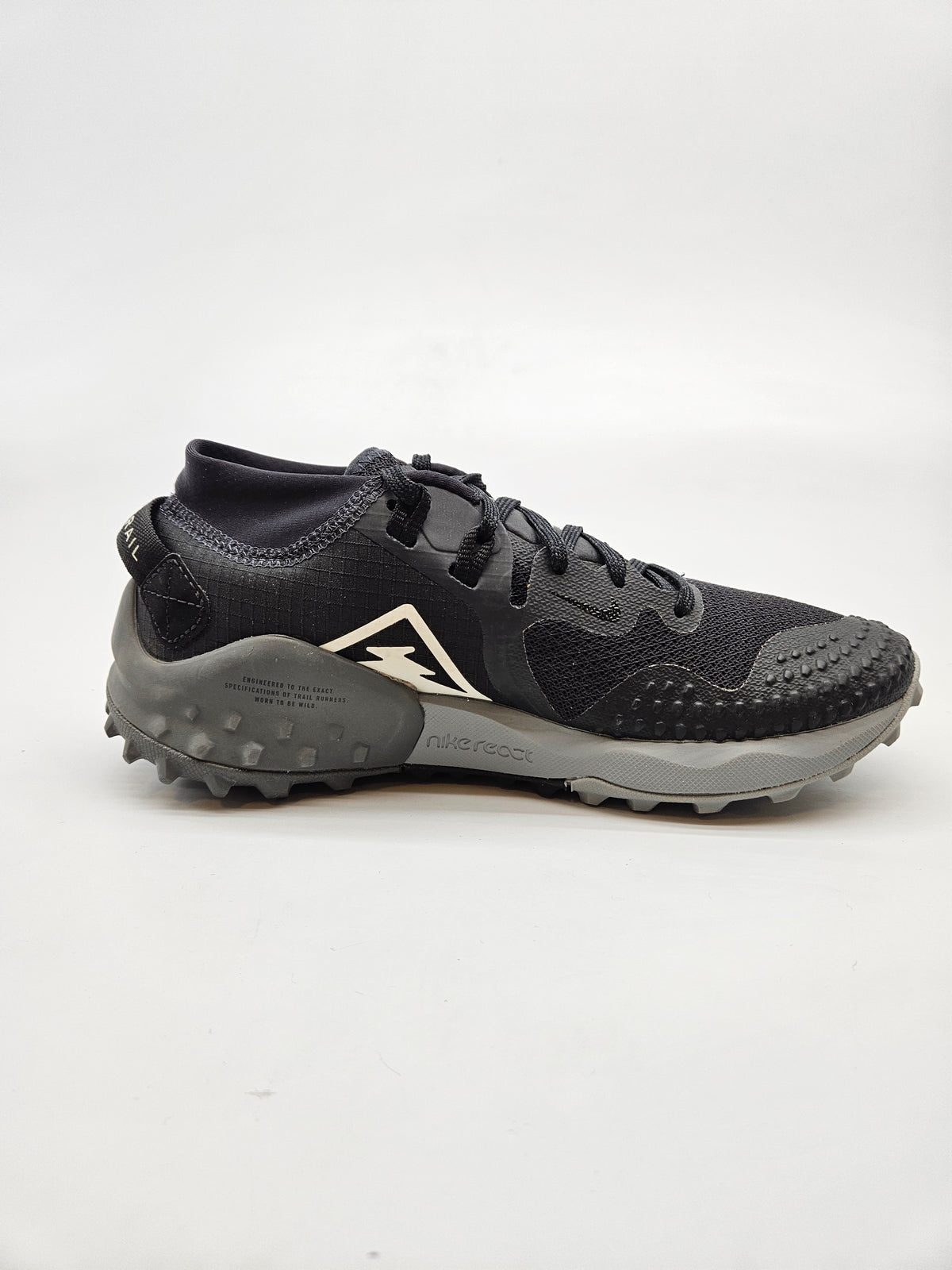 NIKE NOVI ORIGINAL PATIKI BR 38.5