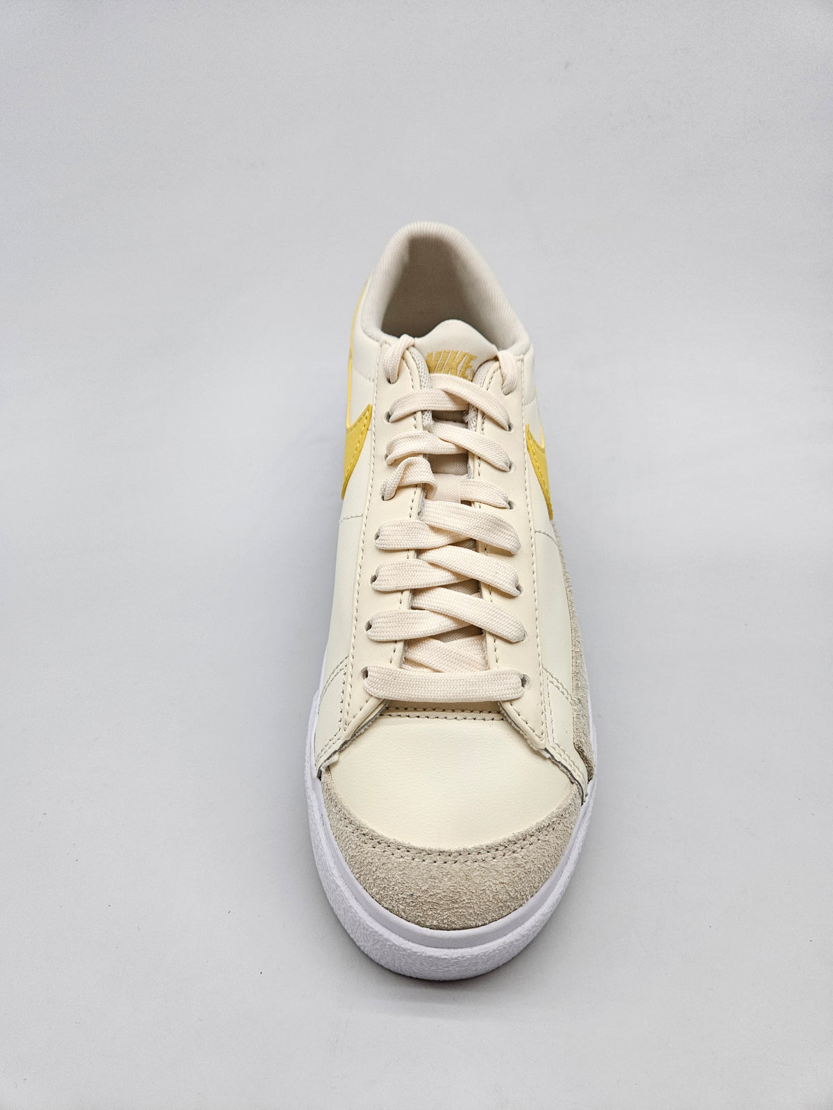 NIKE NOVI PATIKI BR 37.5