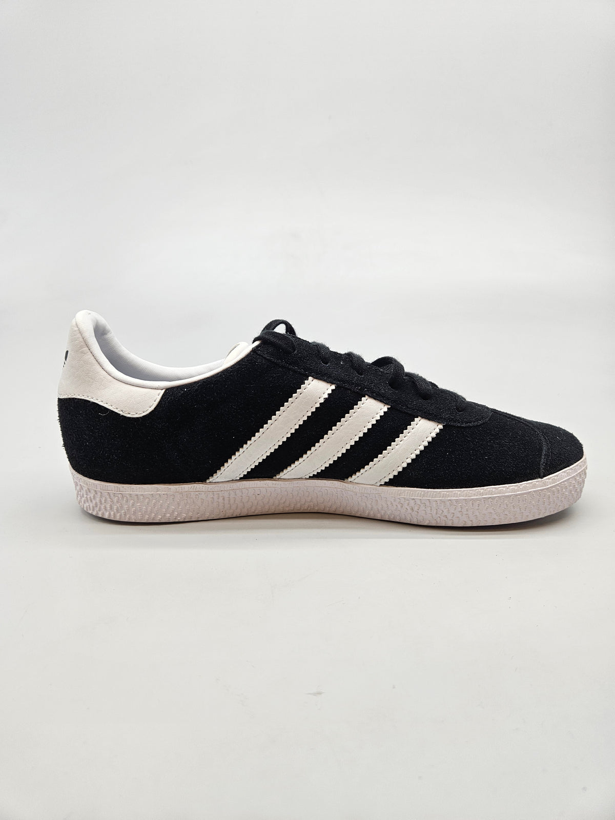 ADIDAS NOVI ORIGINAL PATIKI BR 38