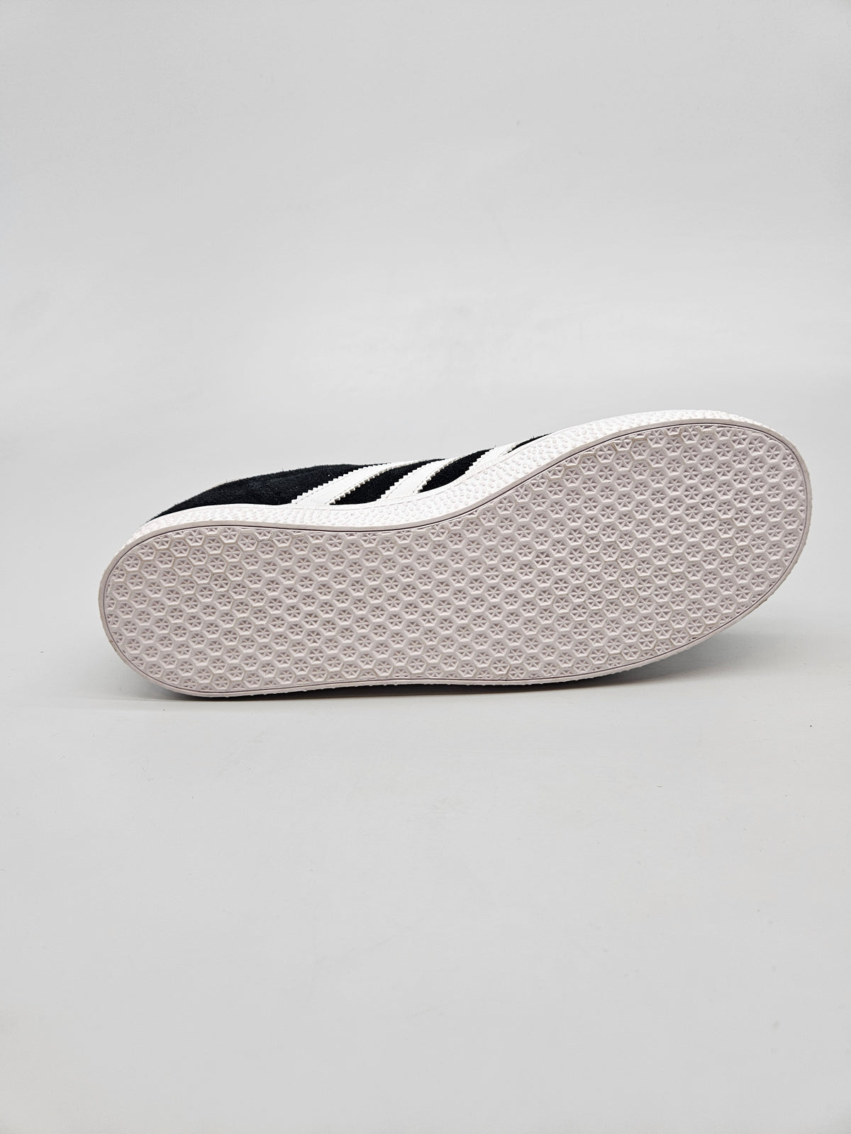 ADIDAS NOVI ORIGINAL PATIKI BR 38