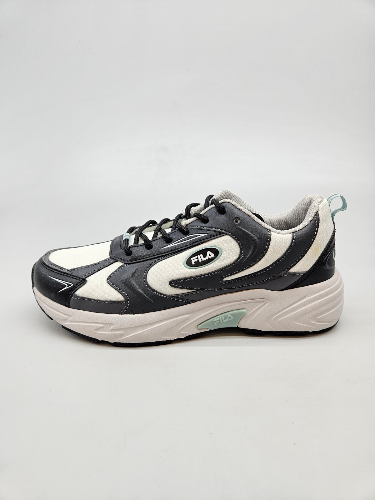 FILA NOVI ORIGINAL PATIKI BR 40