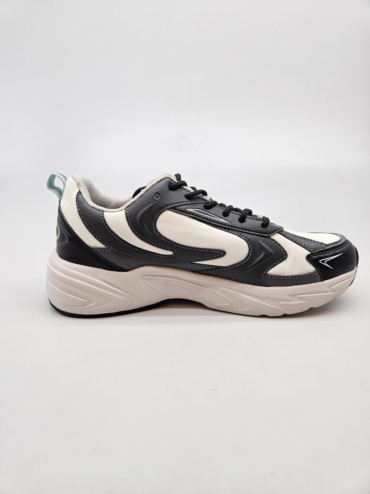 FILA NOVI ORIGINAL PATIKI BR 40