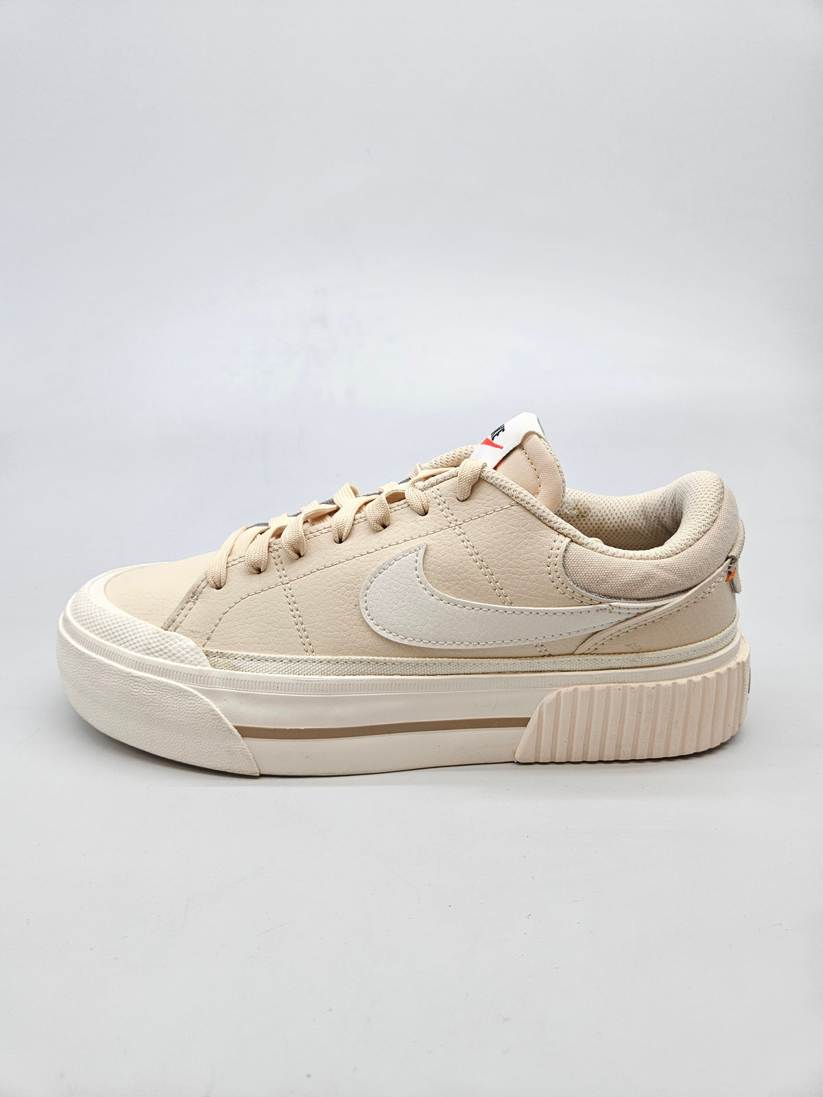 NIKE NOVI ORIGINAL PATIKI BR 38