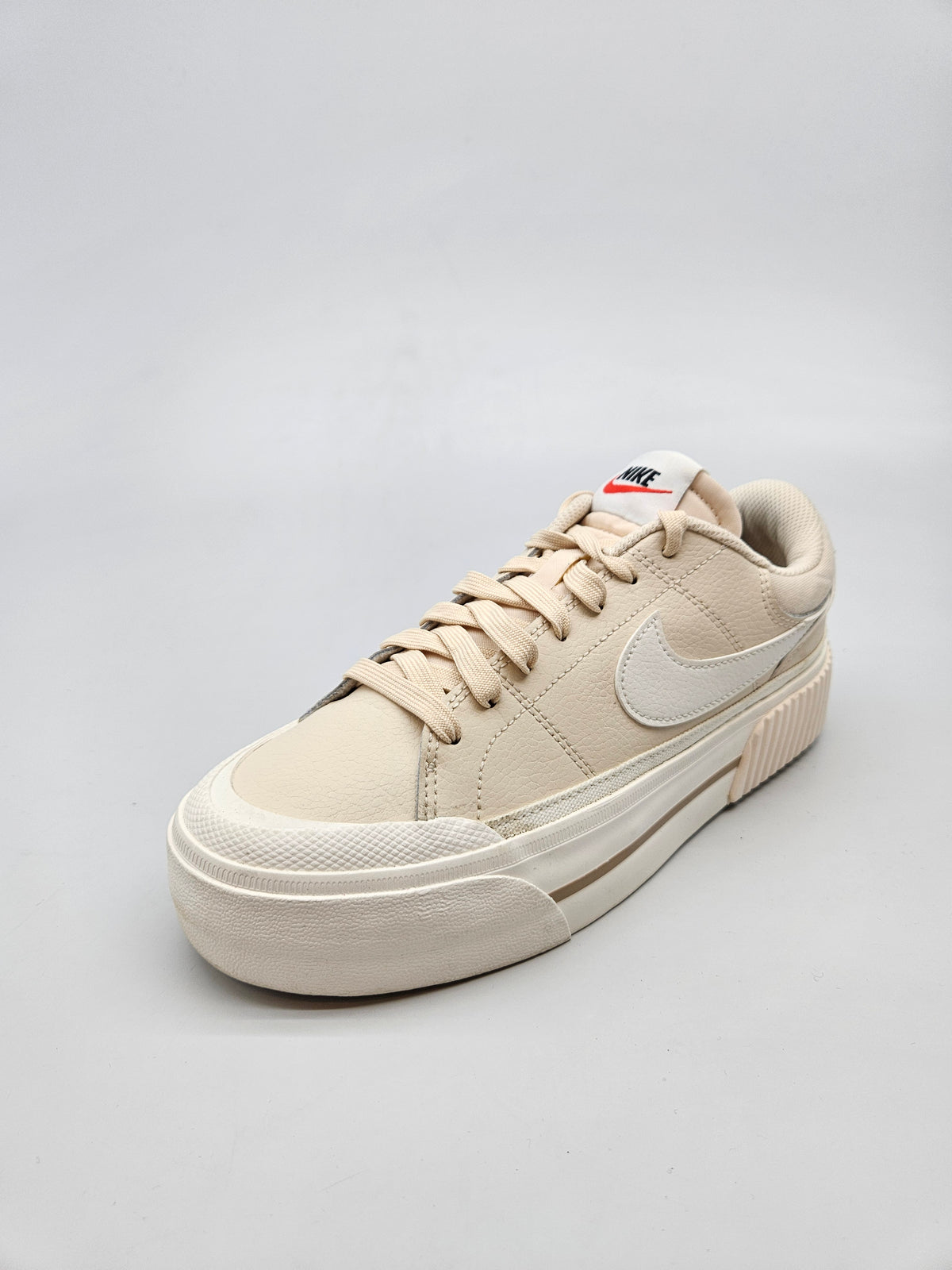 NIKE NOVI ORIGINAL PATIKI BR 38