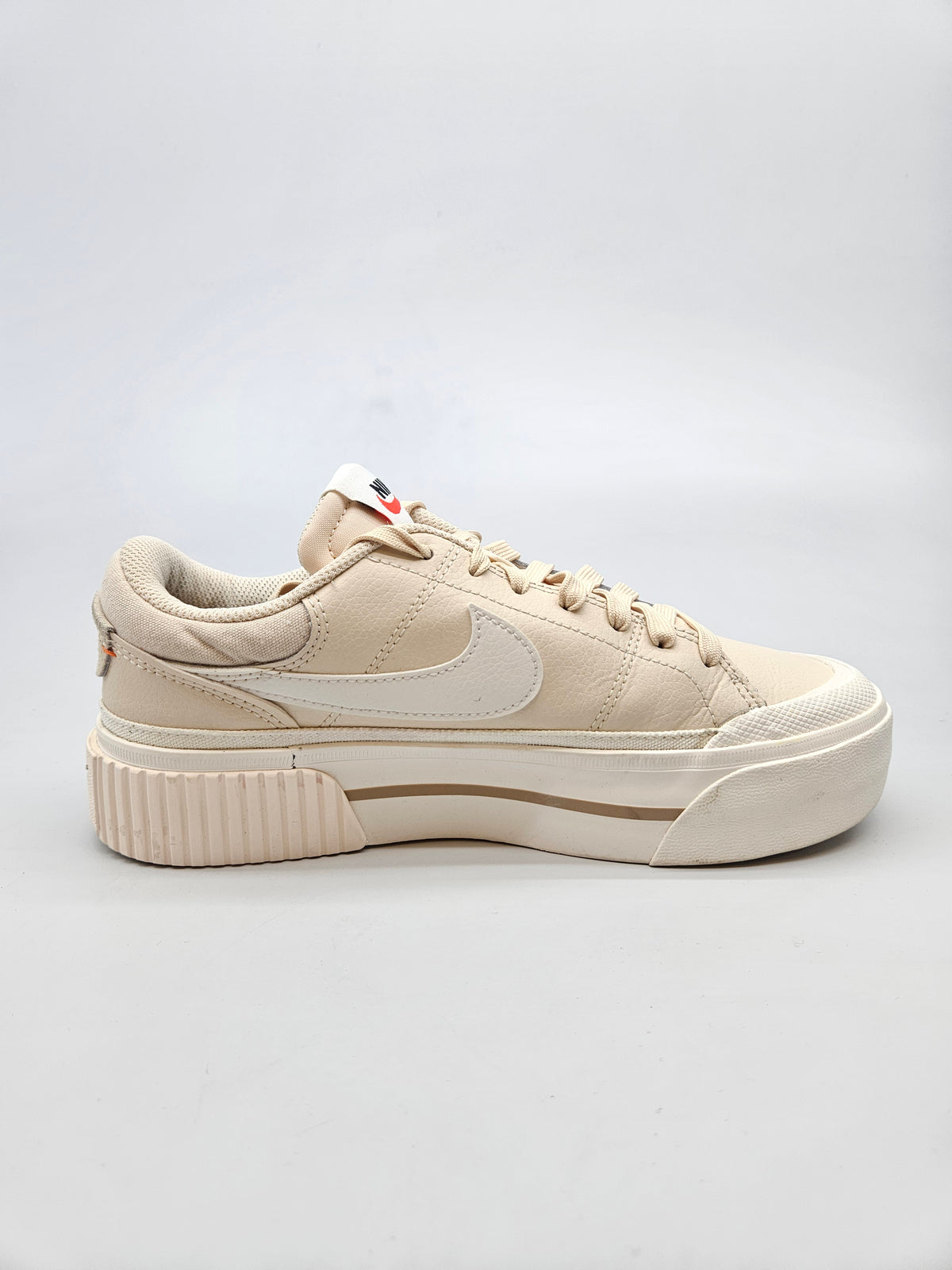 NIKE NOVI ORIGINAL PATIKI BR 38