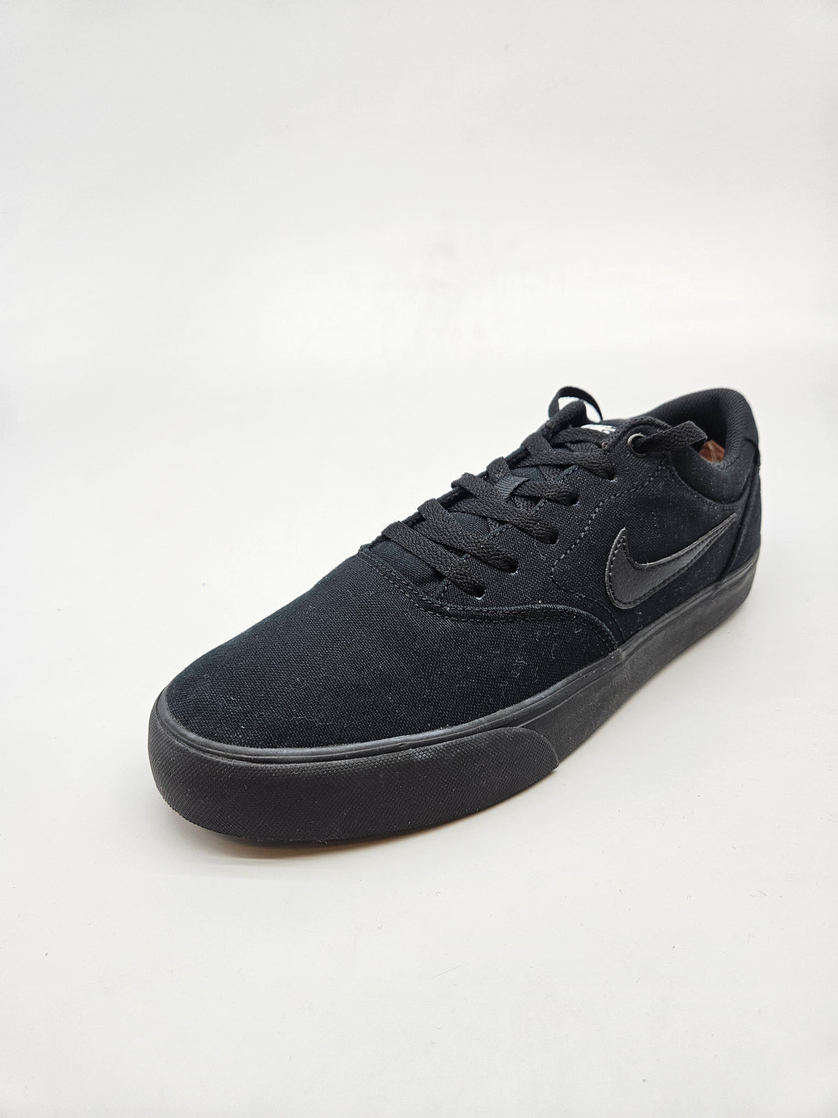 NIKE NOVI ORIGINAL PATIKI BR 42.5