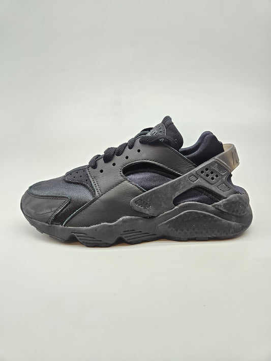 NIKE NOVI ORIGINAL PATIKI BR 38