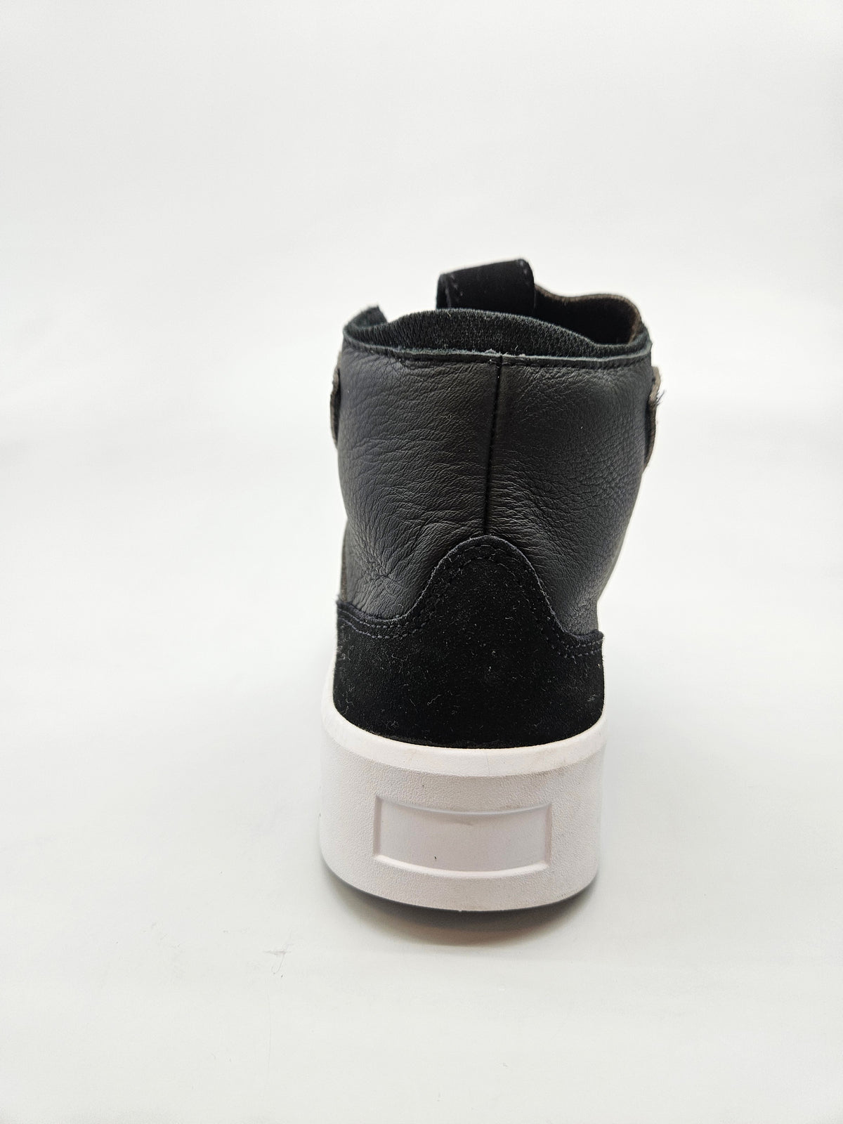ADIDAS NOVI ORIGINAL PATIKI BR 39